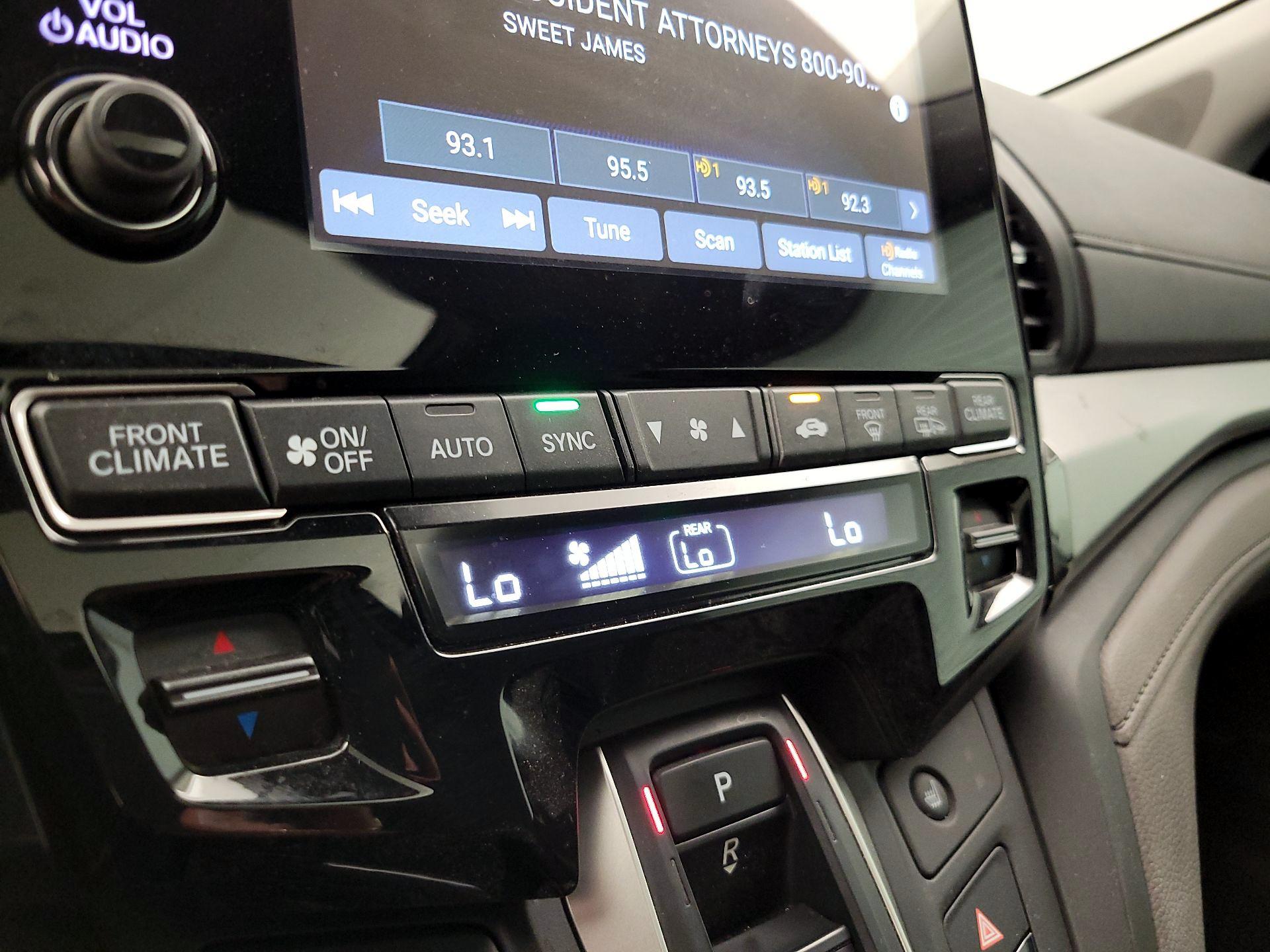 Thumbnail: 2020 Honda Odyssey - 16