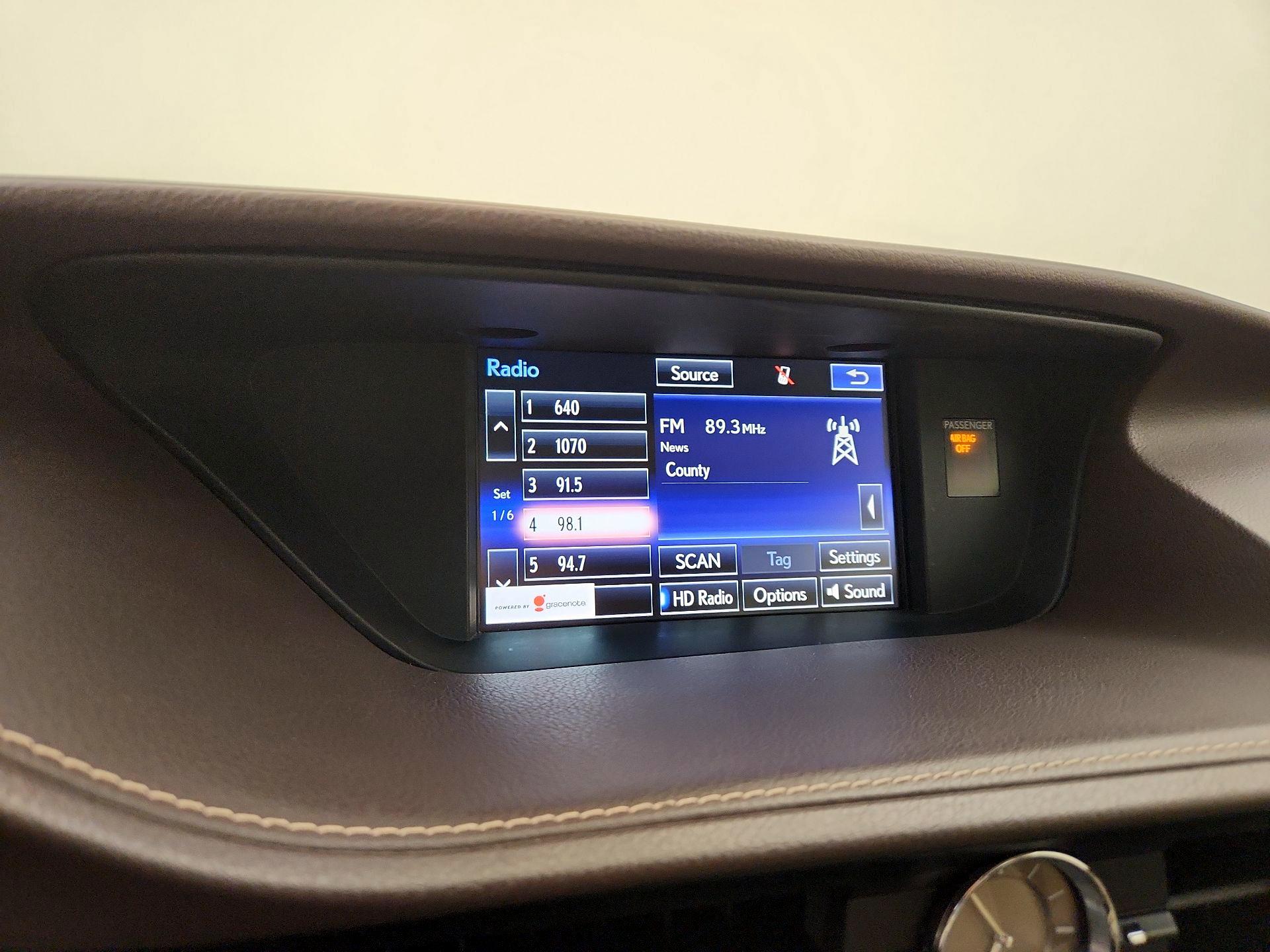 Thumbnail: 2016 Lexus ES - 16