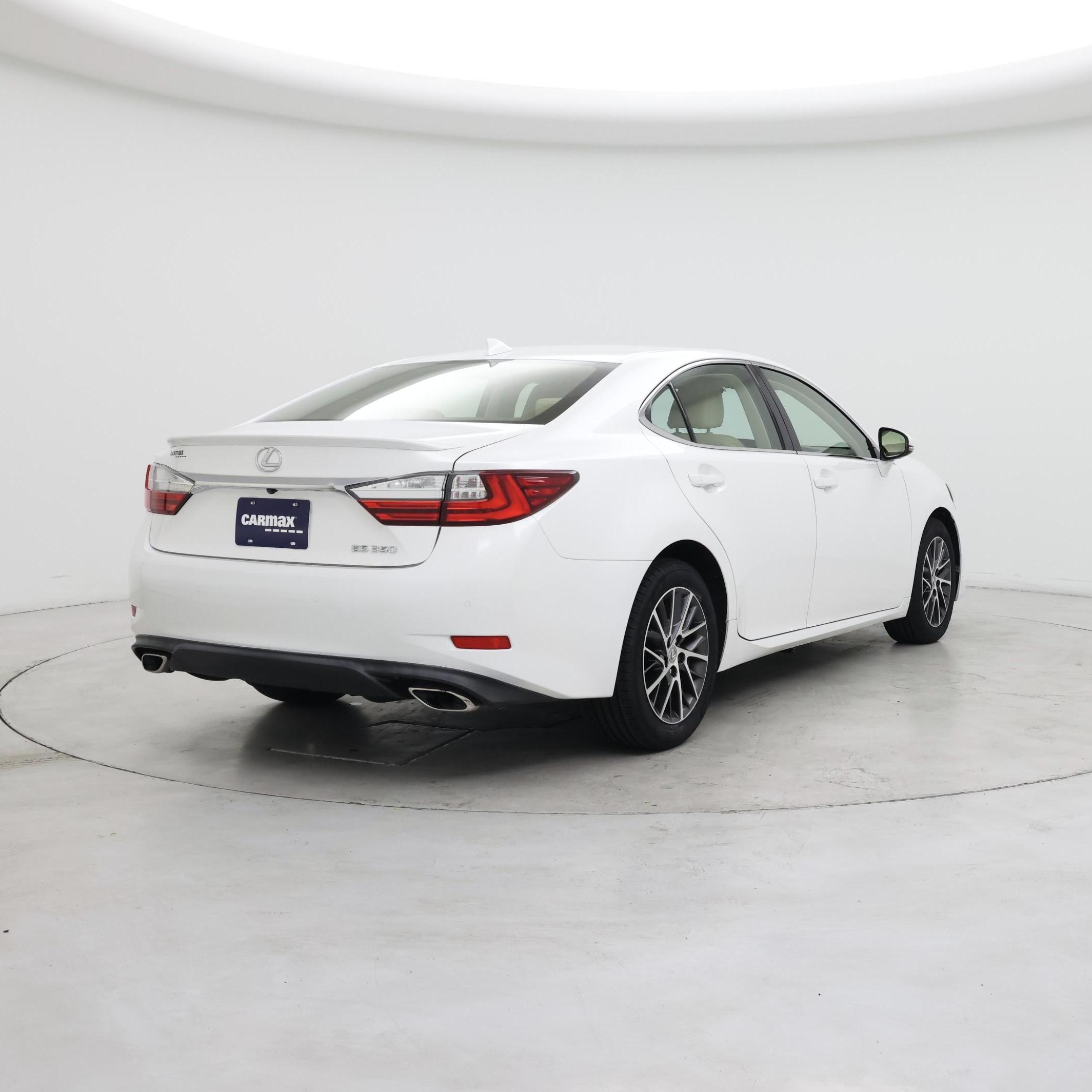 Thumbnail: 2016 Lexus ES - 8