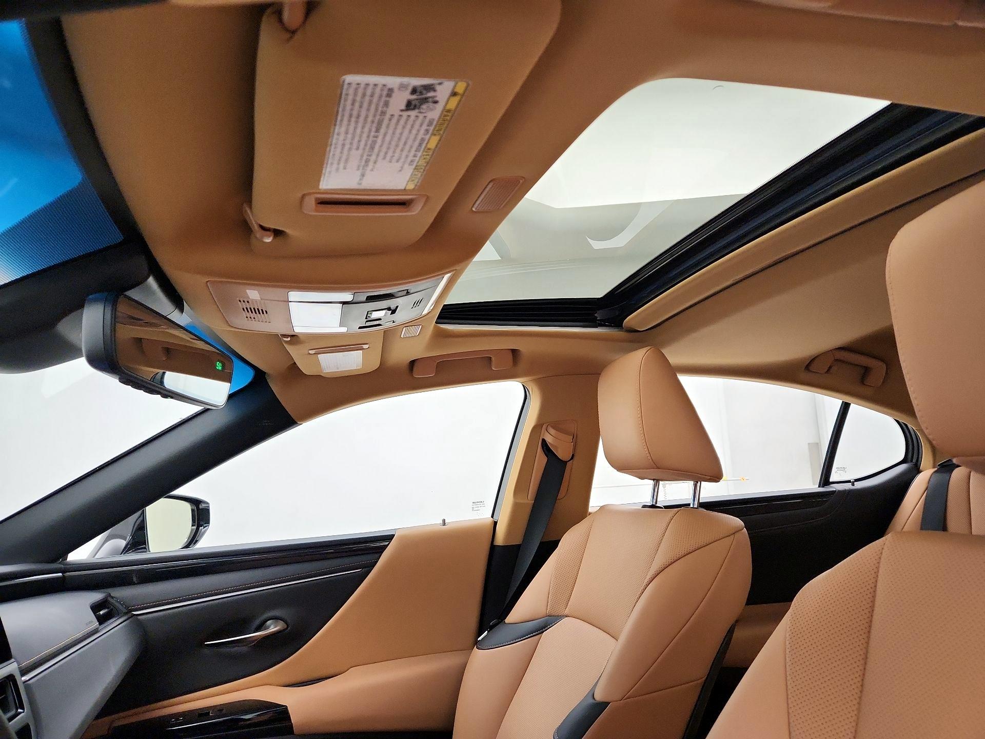 Thumbnail: 2025 Lexus ES - 18