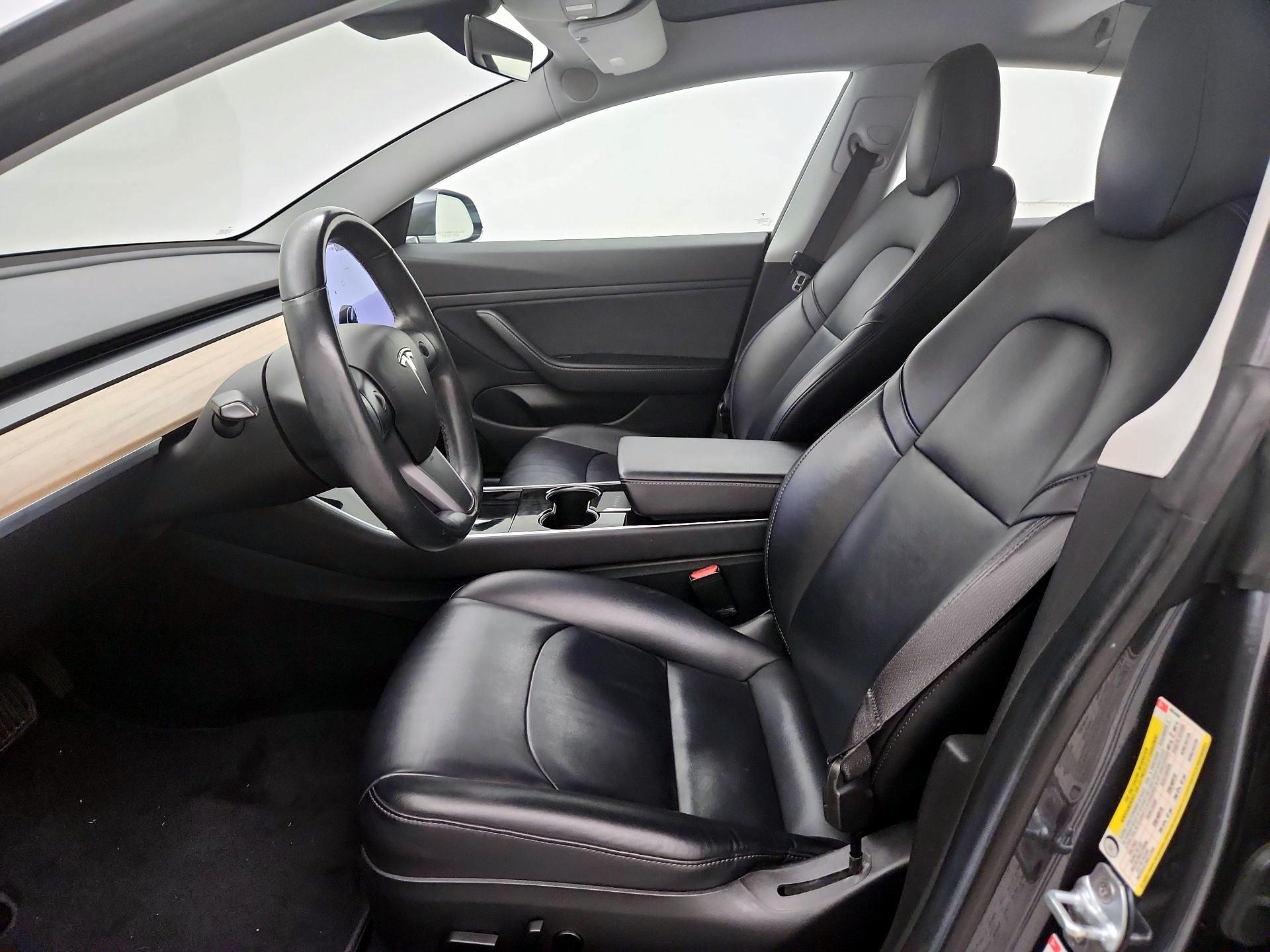 Thumbnail: 2018 Tesla Model 3 - 11