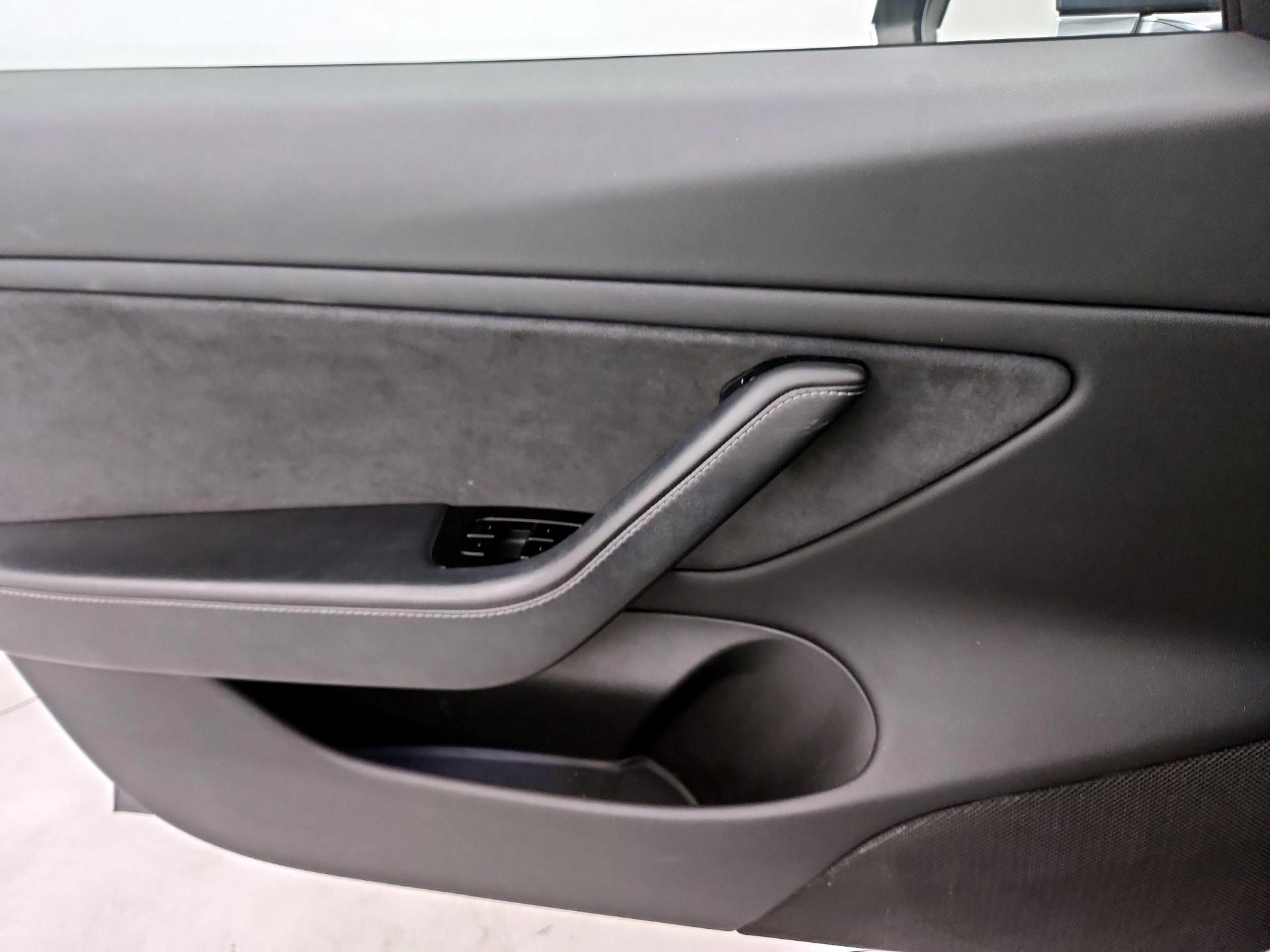 Thumbnail: 2018 Tesla Model 3 - 12