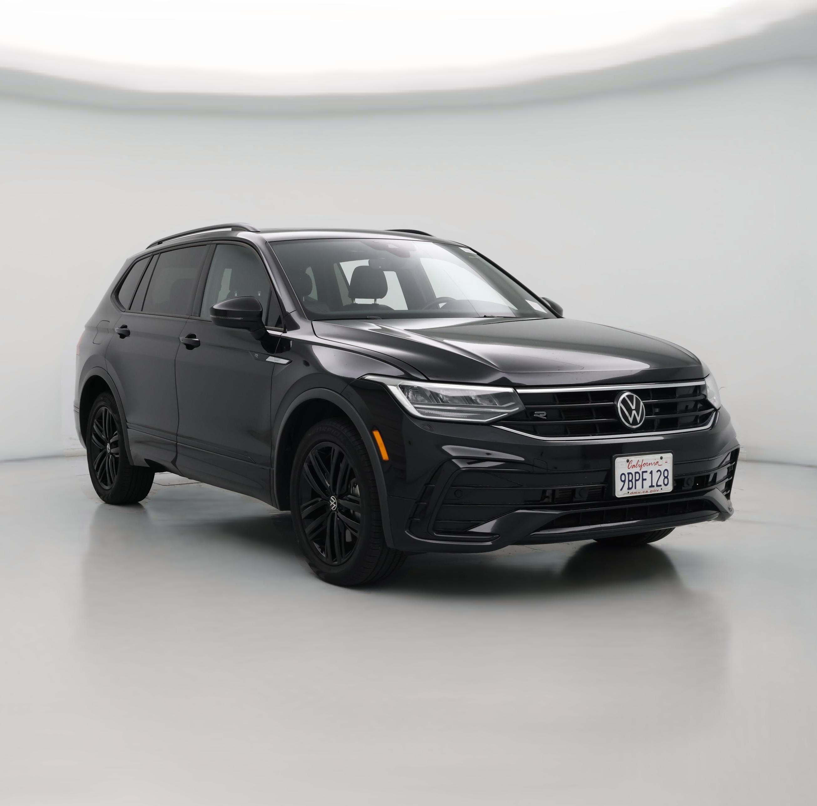 Thumbnail: 2022 Volkswagen Tiguan - 1
