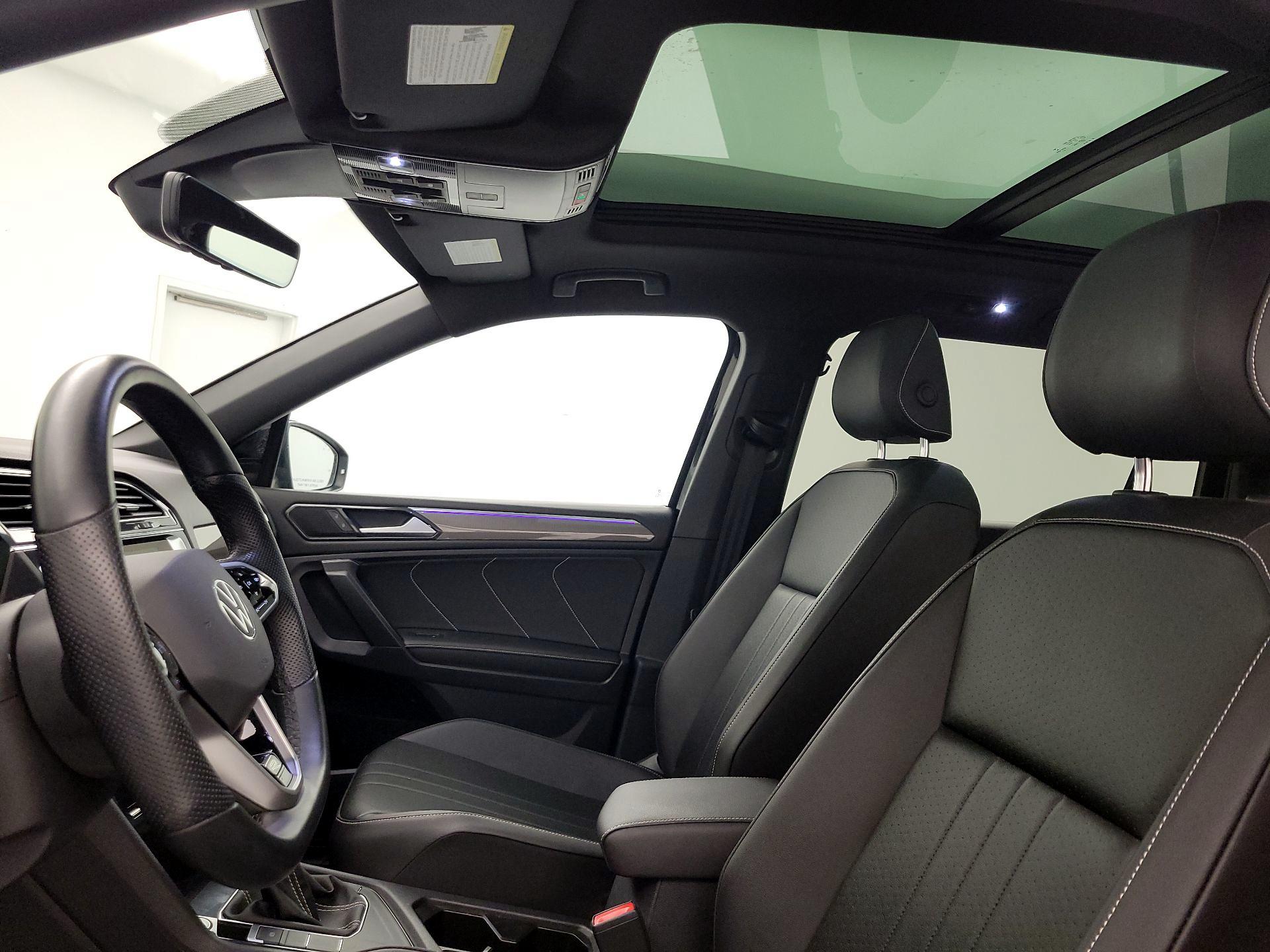 Thumbnail: 2022 Volkswagen Tiguan - 19