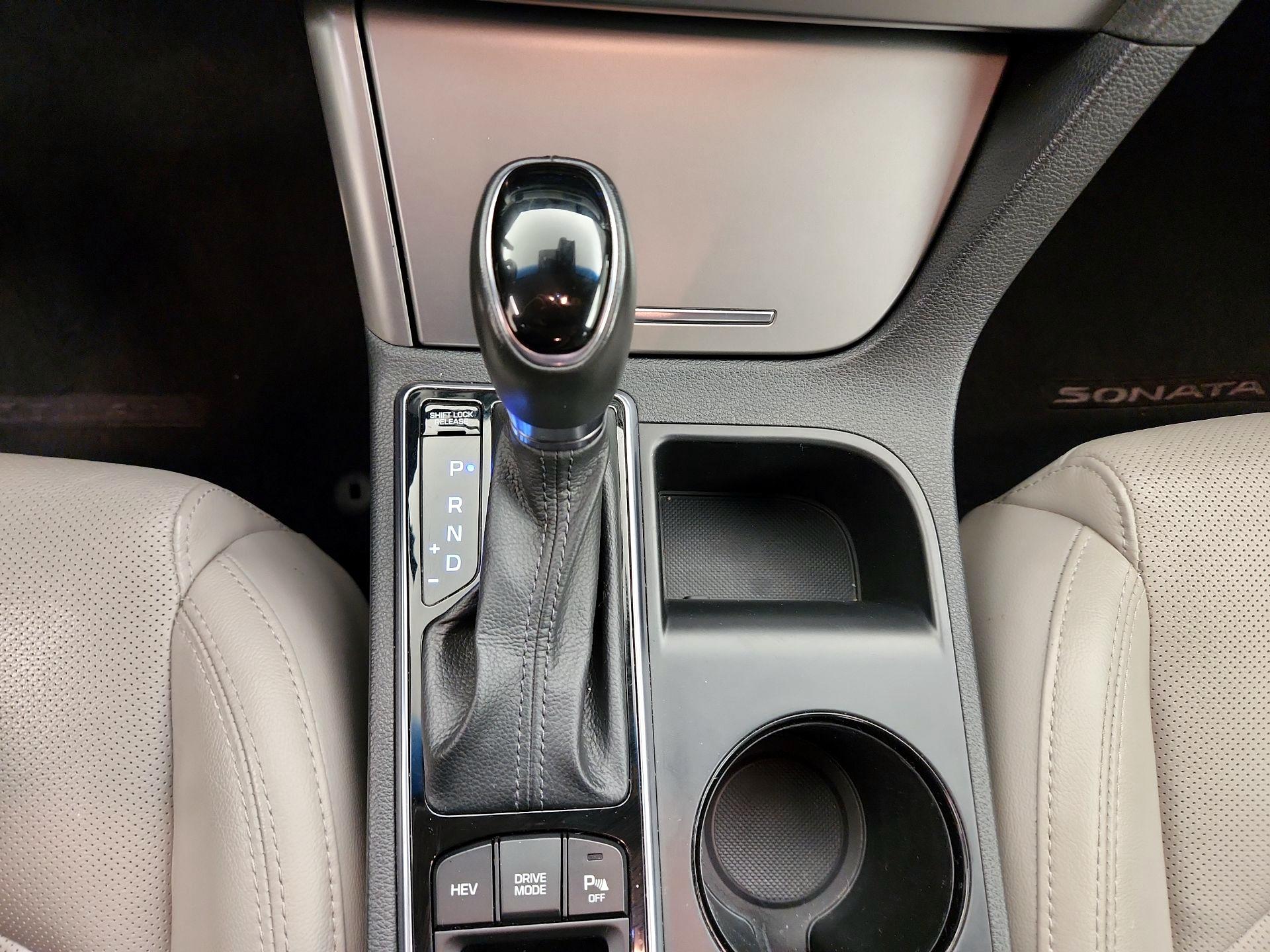 Thumbnail: 2016 Hyundai Sonata - 18