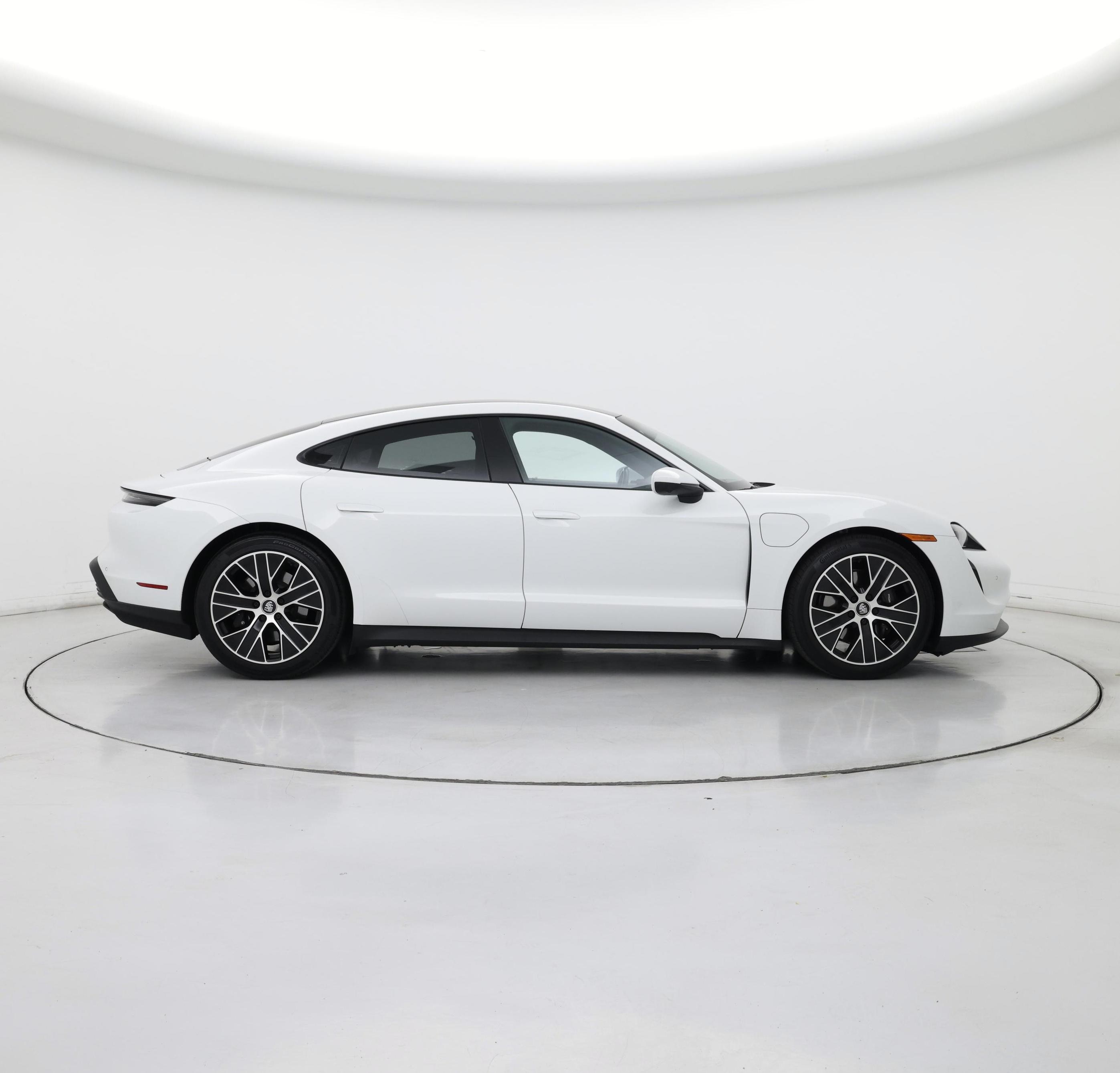 Thumbnail: 2023 Porsche Taycan - 7
