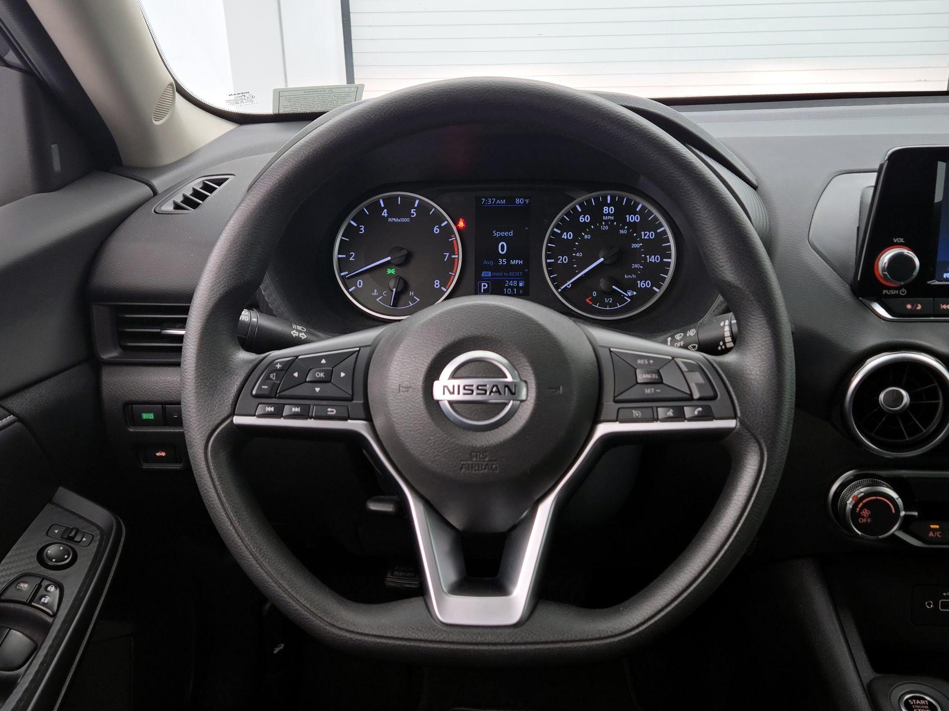 Thumbnail: 2022 Nissan Sentra - 10