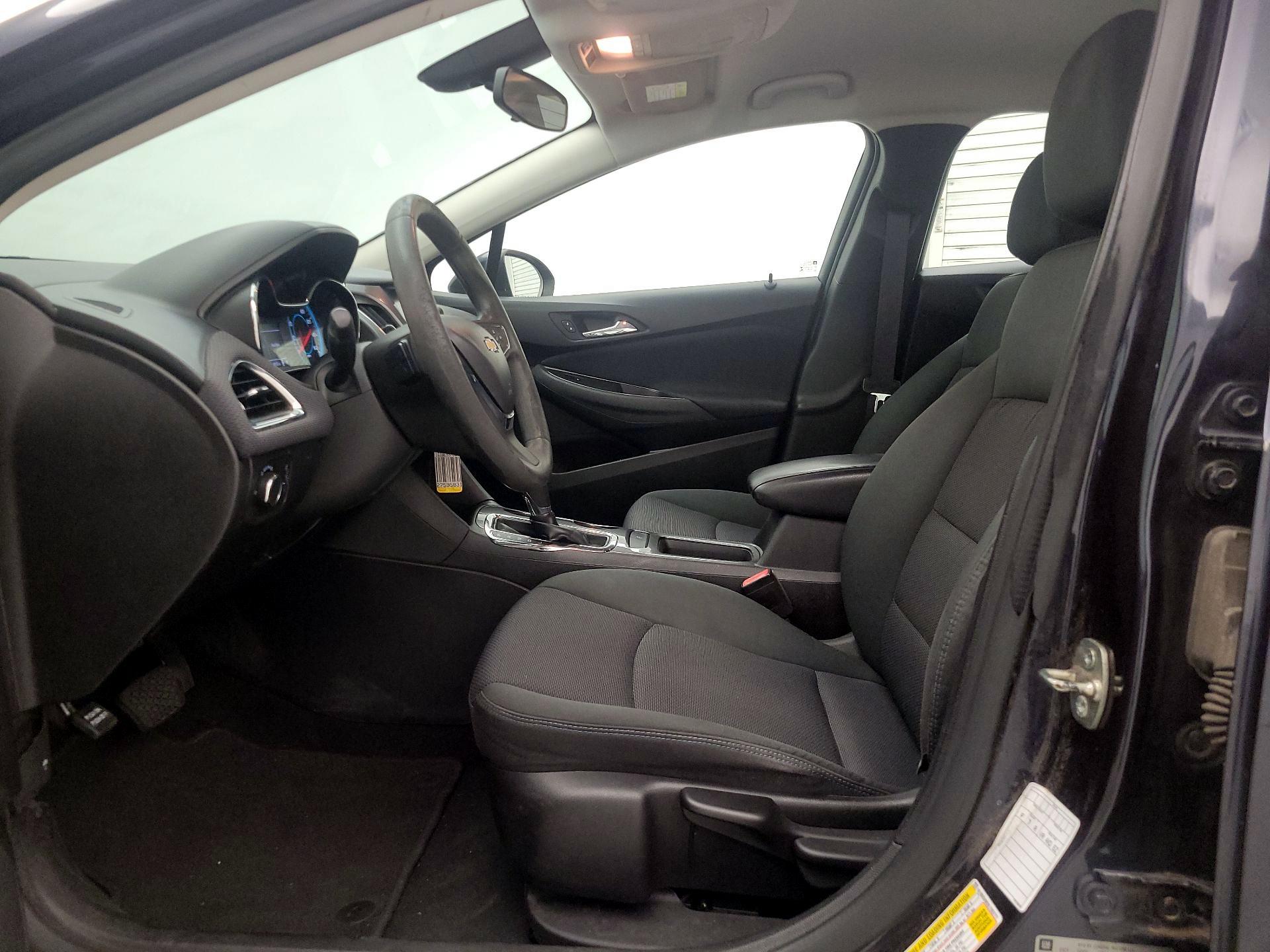 Thumbnail: 2016 Chevrolet Cruze - 11