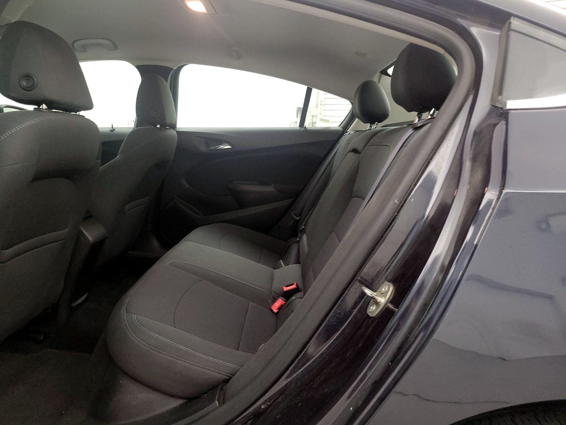 Thumbnail: 2016 Chevrolet Cruze - 19