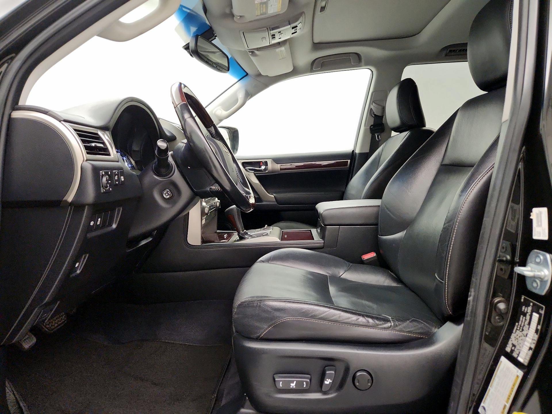 Thumbnail: 2017 Lexus GX - 11