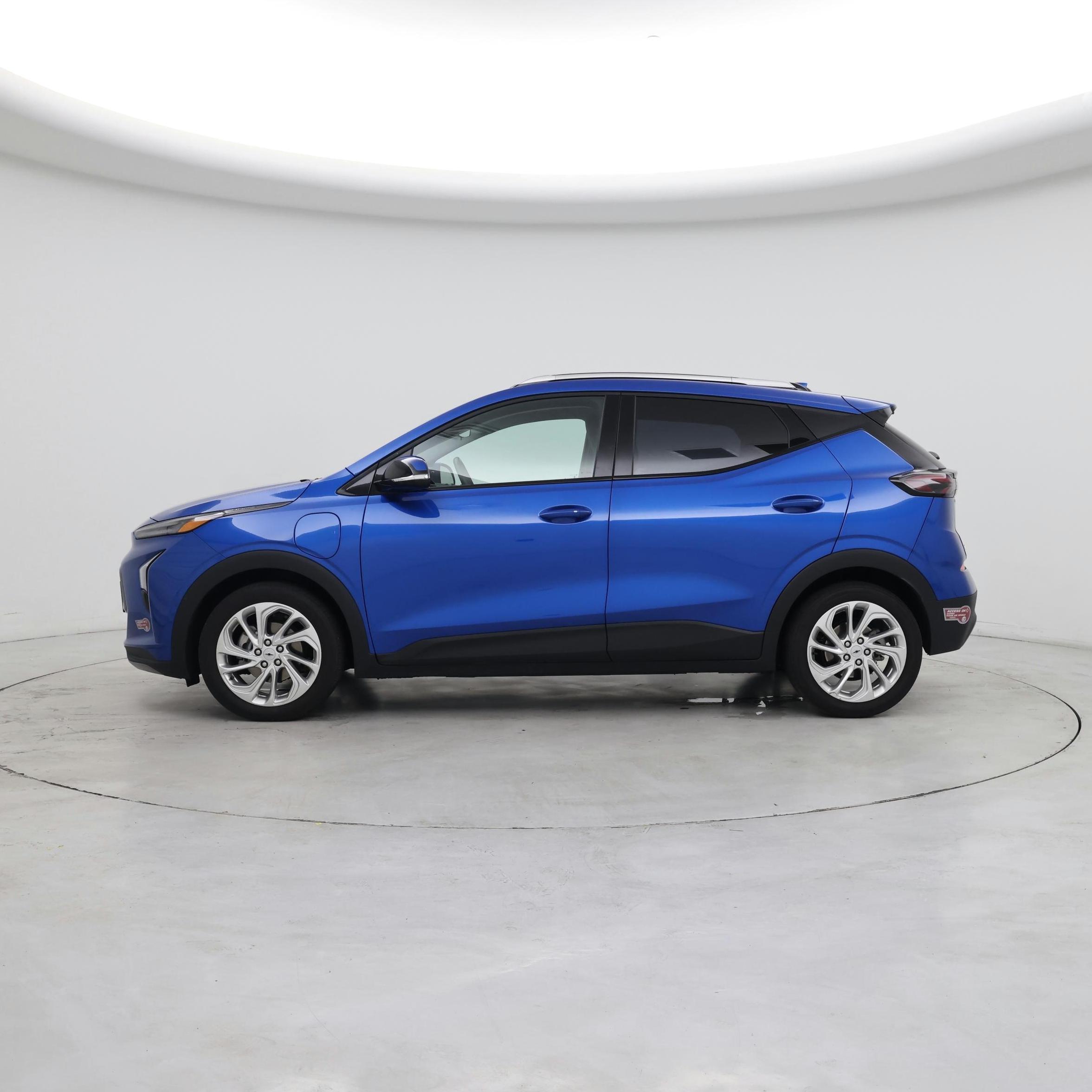 Thumbnail: 2023 Chevrolet Bolt EUV - 3