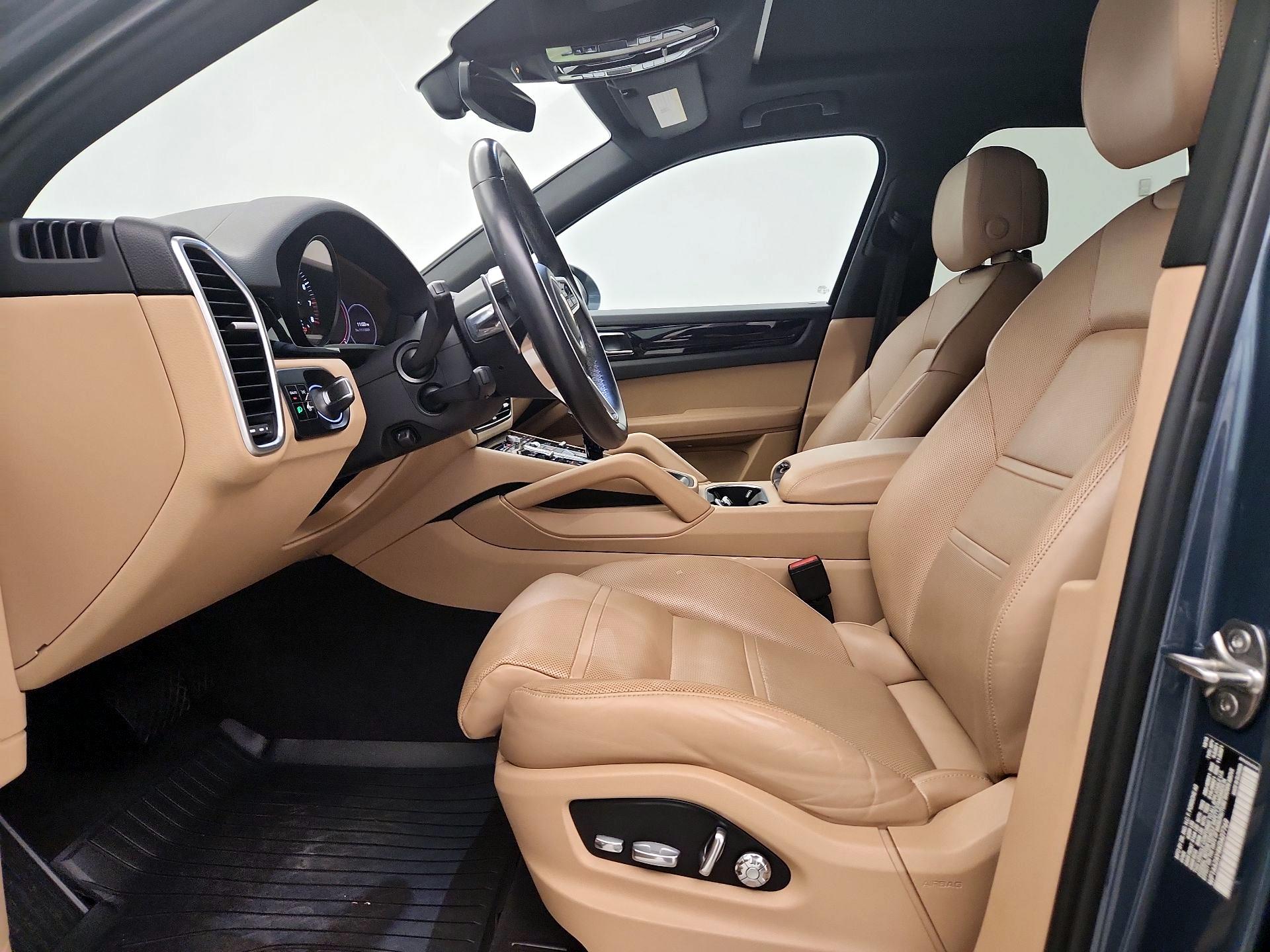Thumbnail: 2019 Porsche Cayenne - 11