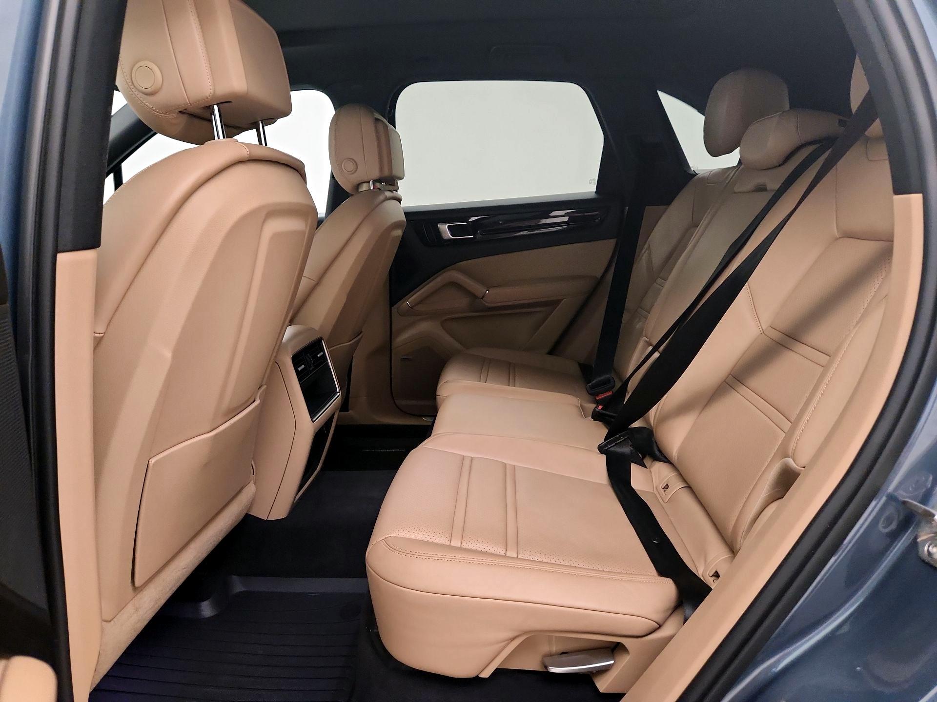 Thumbnail: 2019 Porsche Cayenne - 20