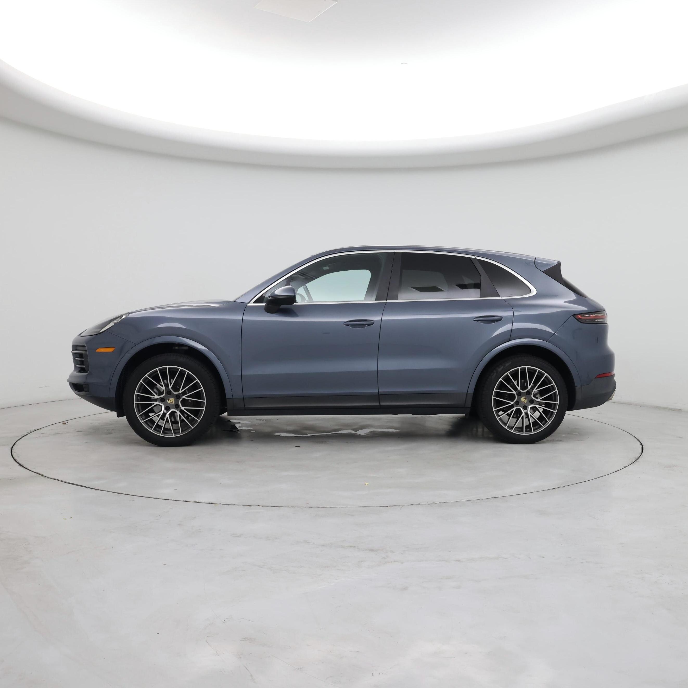 Thumbnail: 2019 Porsche Cayenne - 3