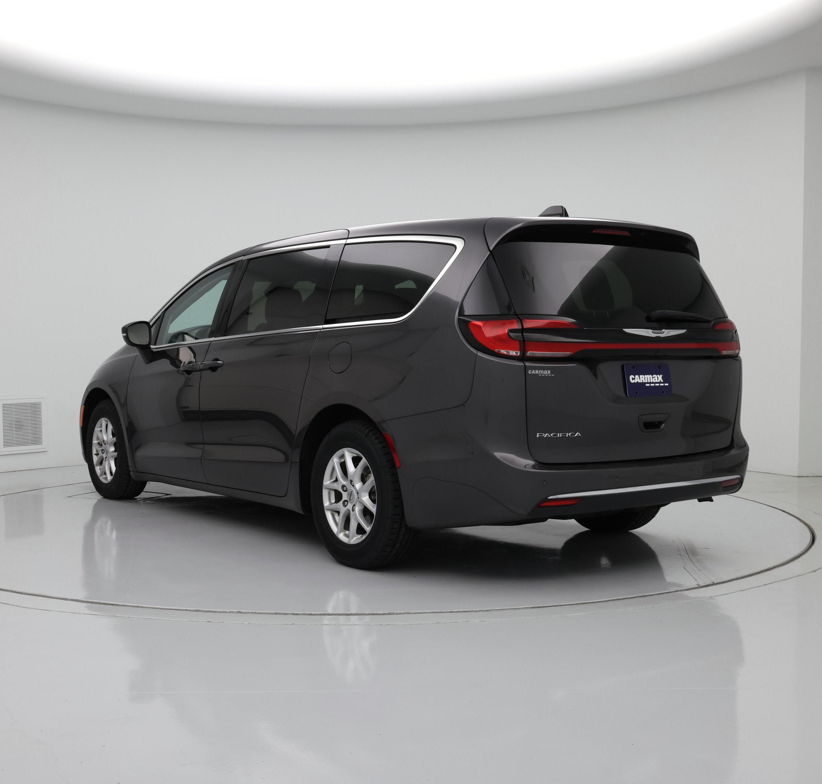 Thumbnail: 2023 Chrysler Pacifica - 2