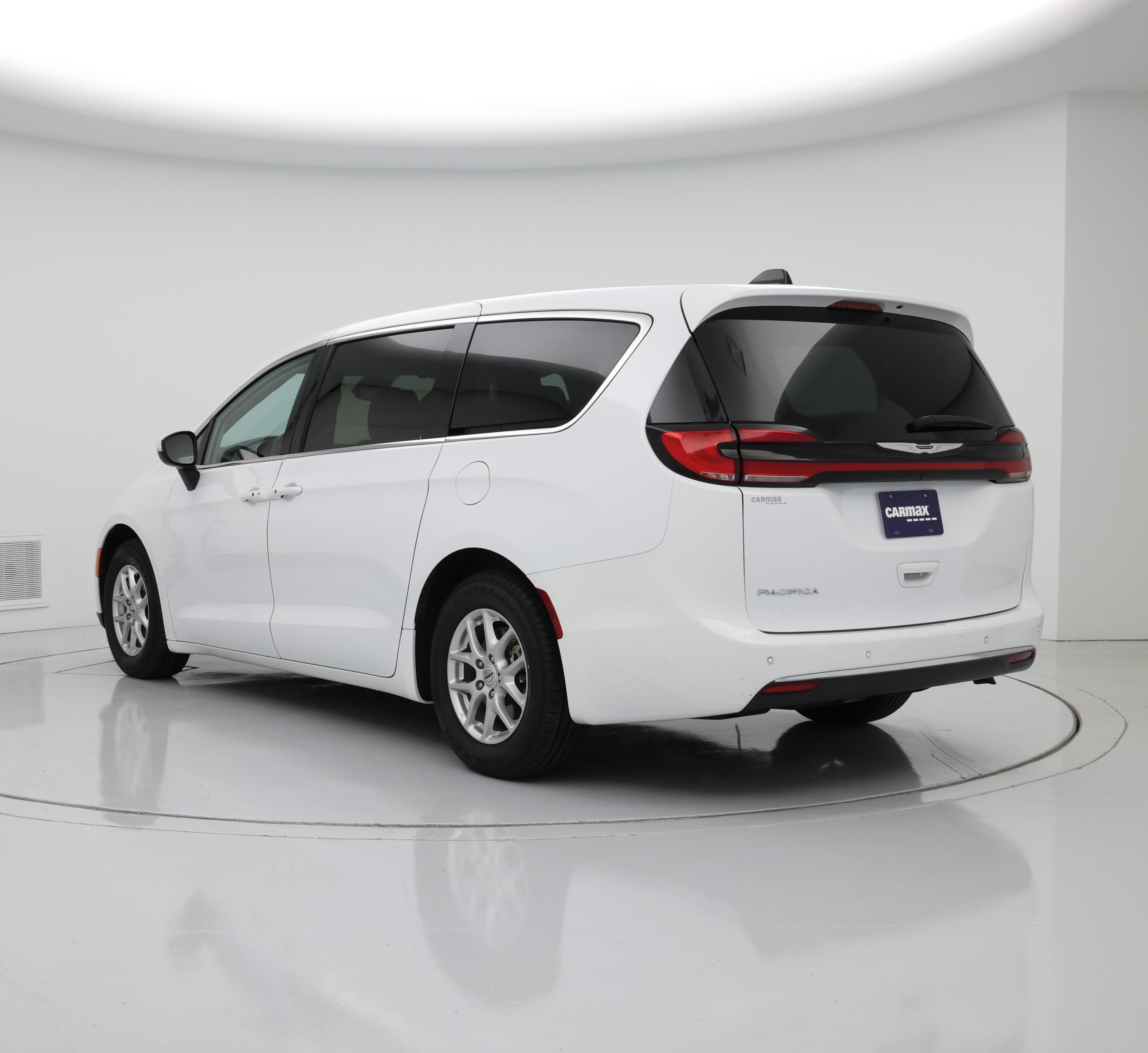 Thumbnail: 2023 Chrysler Pacifica - 2
