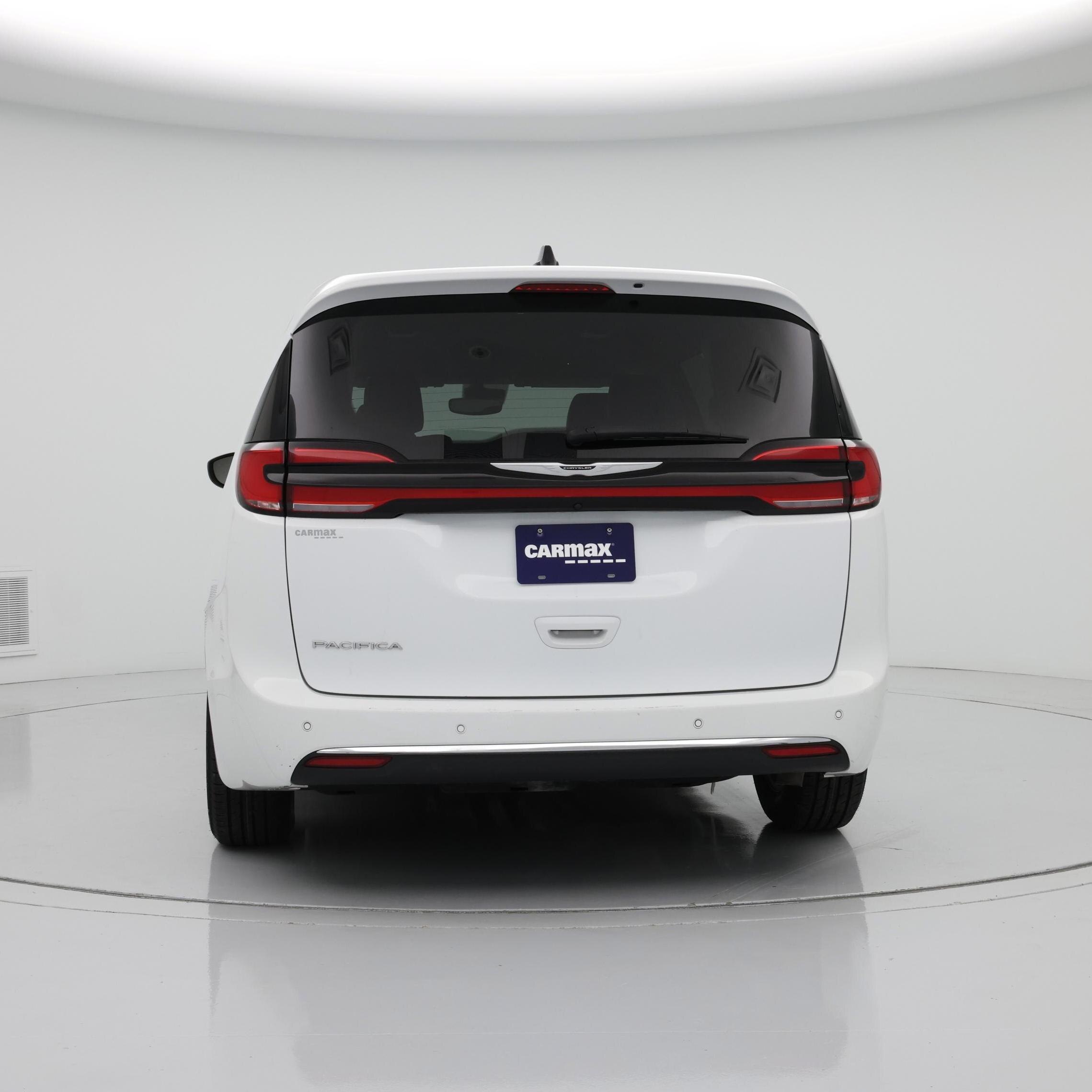 Thumbnail: 2023 Chrysler Pacifica - 6