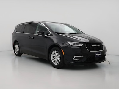 Black 2023 Chrysler Pacifica Touring L