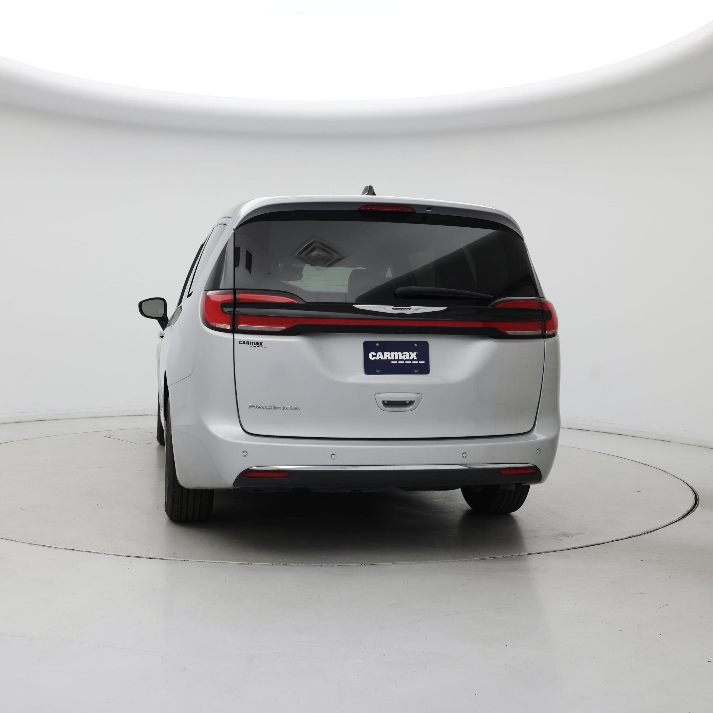 Thumbnail: 2023 Chrysler Pacifica - 6