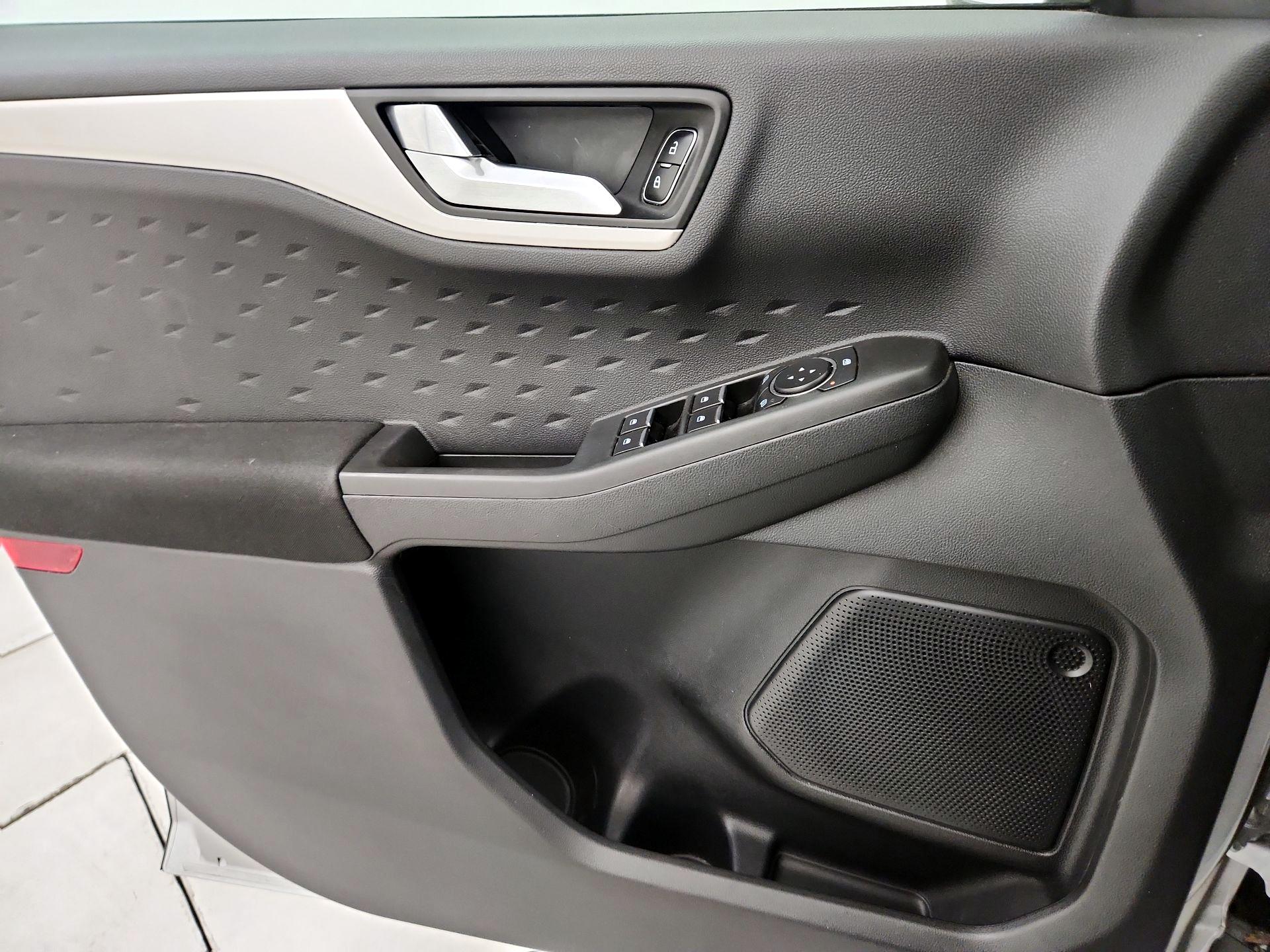 Thumbnail: 2020 Ford Escape - 12