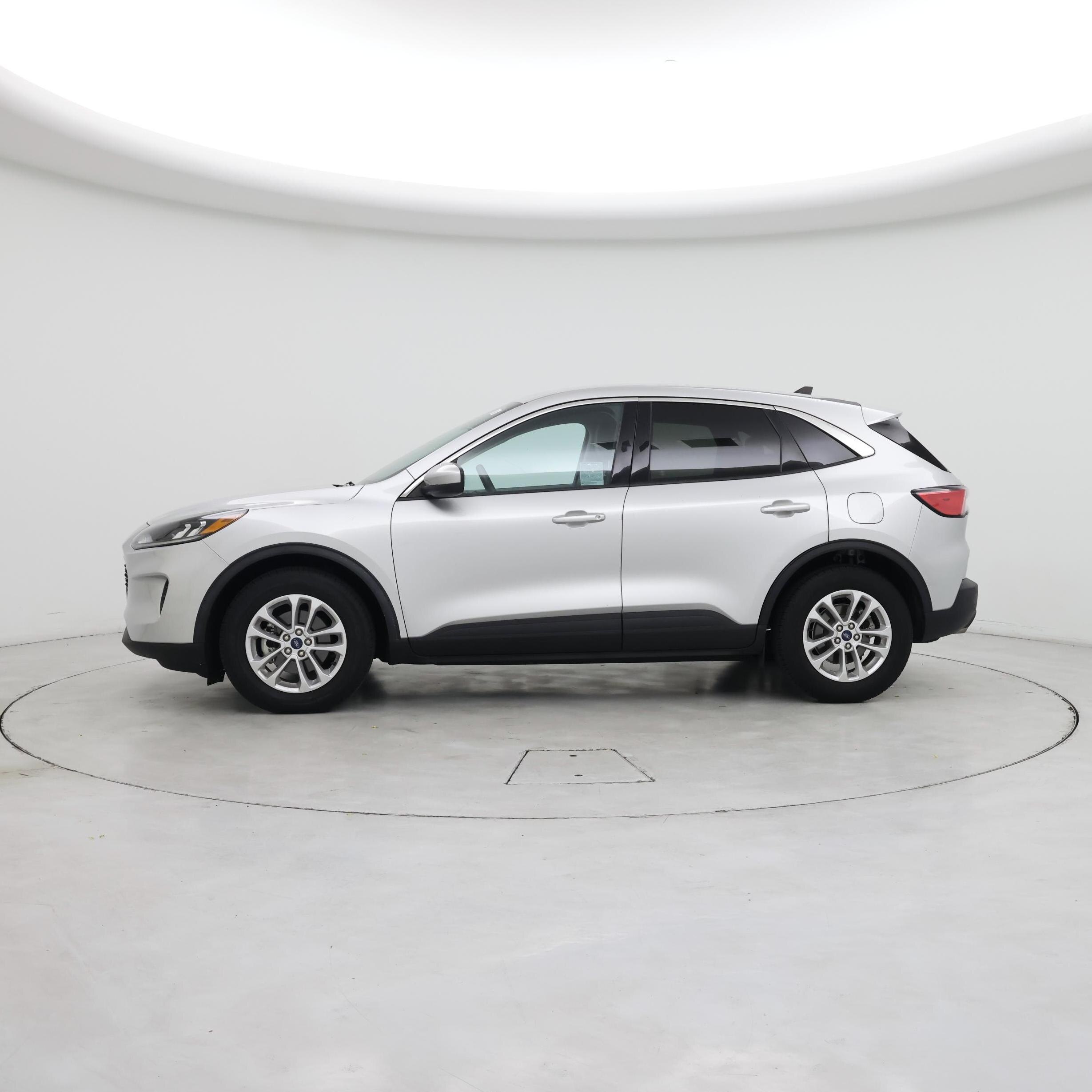 Thumbnail: 2020 Ford Escape - 3