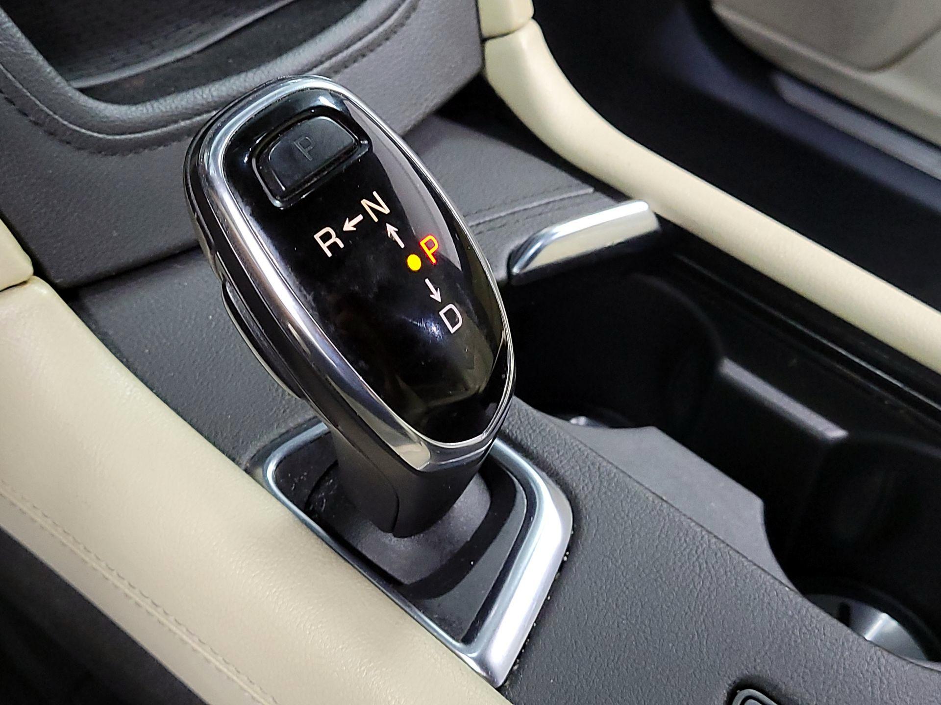 Thumbnail: 2019 Cadillac XT5 - 16