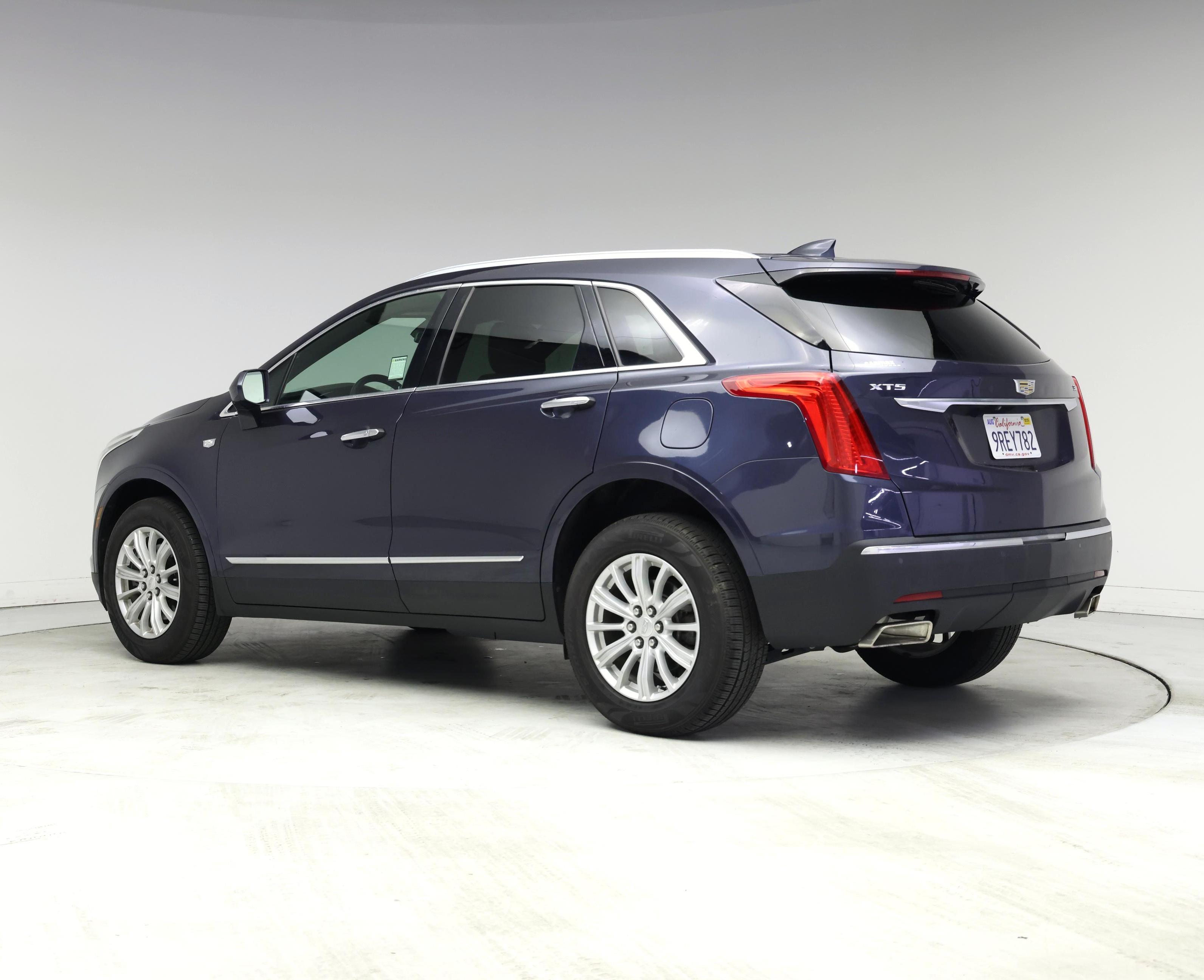 Thumbnail: 2019 Cadillac XT5 - 2