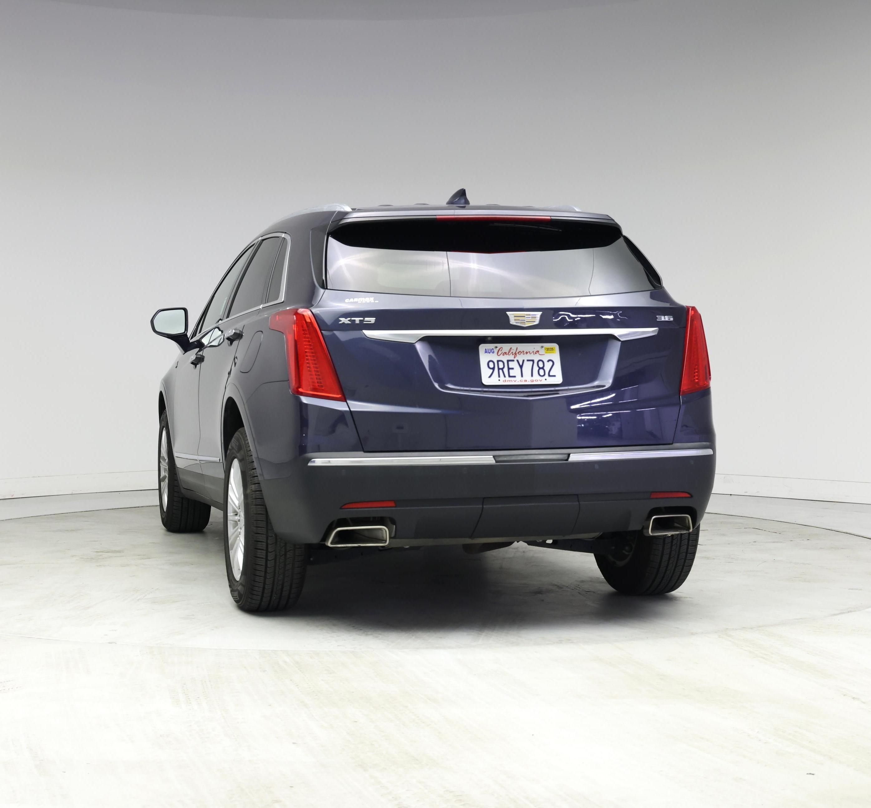 Thumbnail: 2019 Cadillac XT5 - 6