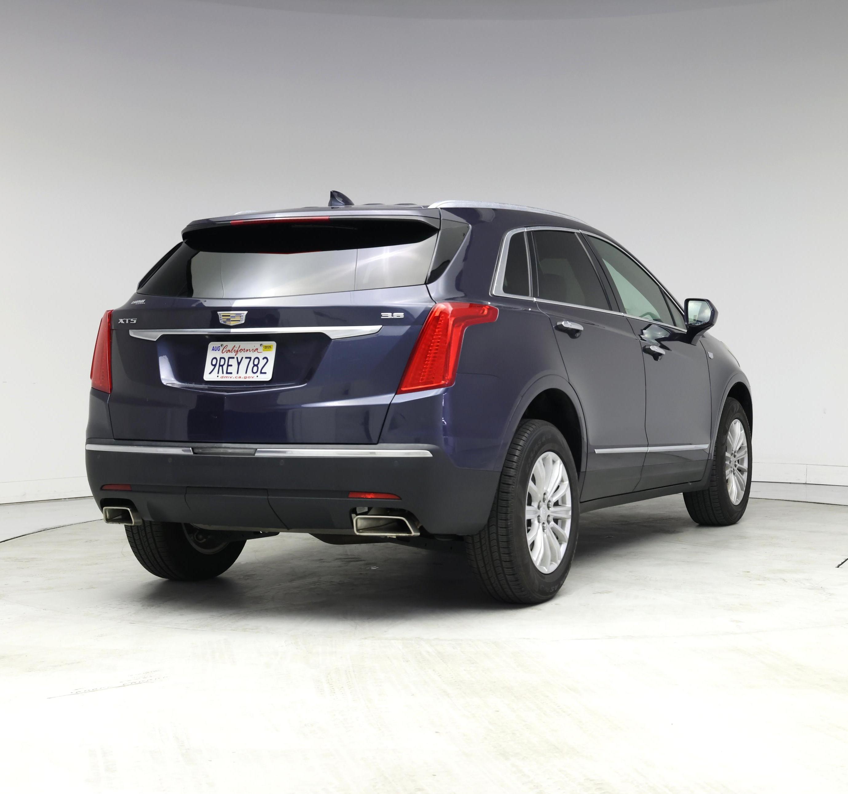 Thumbnail: 2019 Cadillac XT5 - 8
