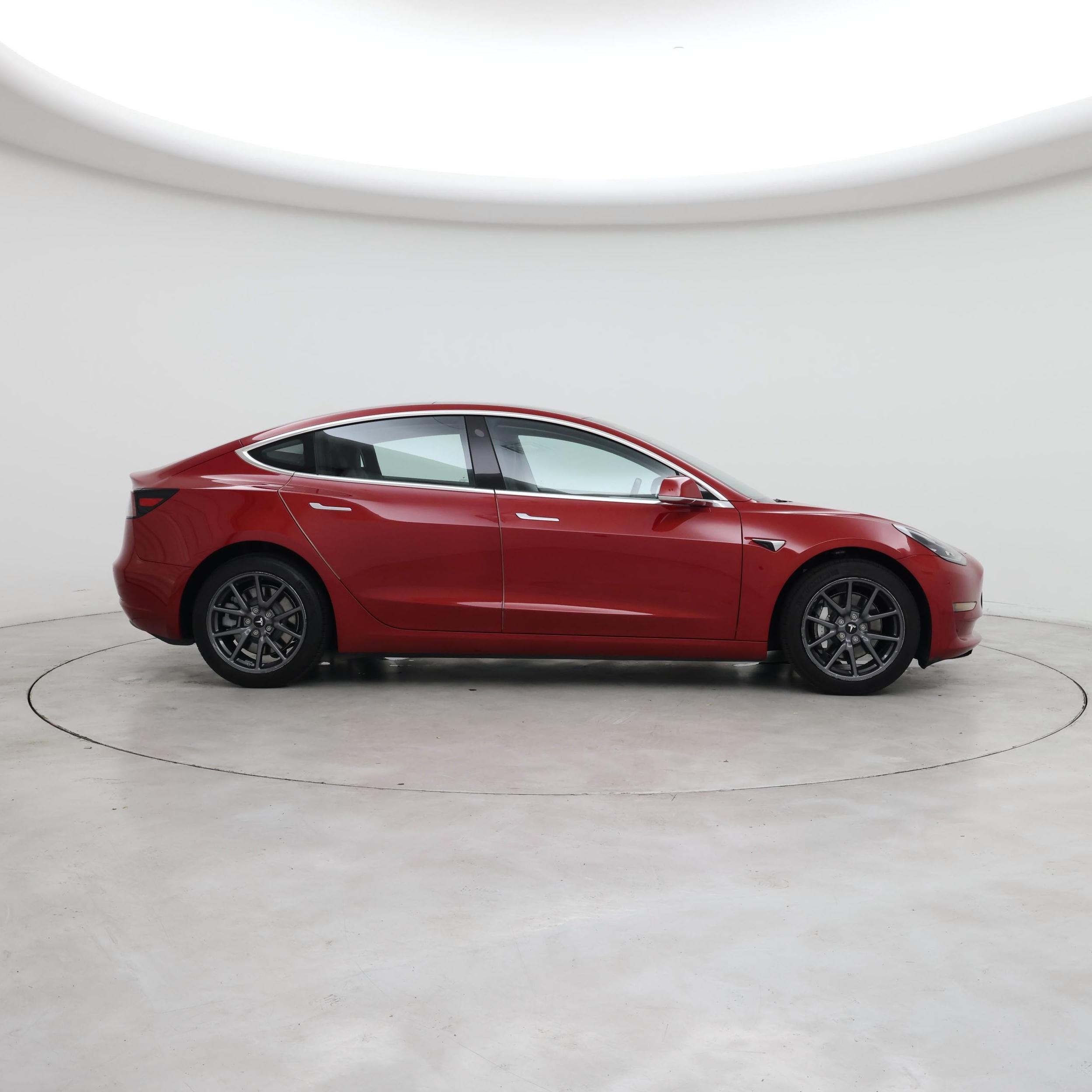 Thumbnail: 2018 Tesla Model 3 - 7