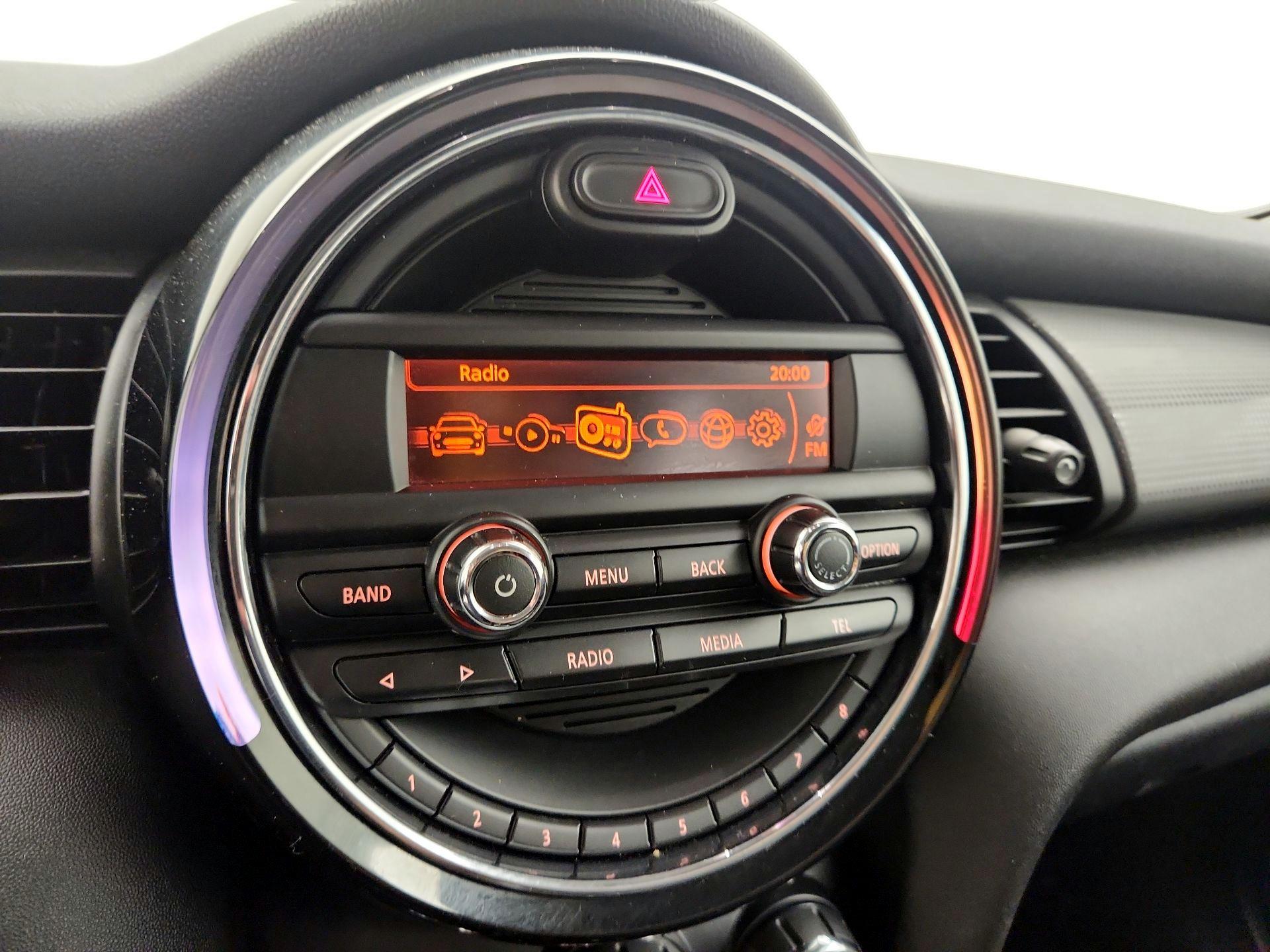 Thumbnail: 2015 MINI Cooper Hardtop - 14