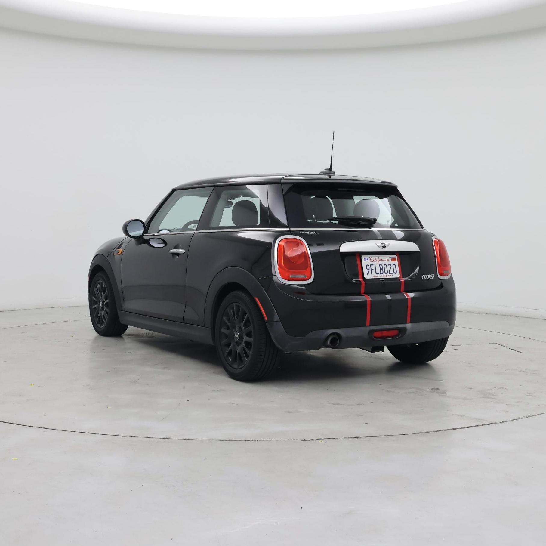 Thumbnail: 2015 MINI Cooper Hardtop - 2