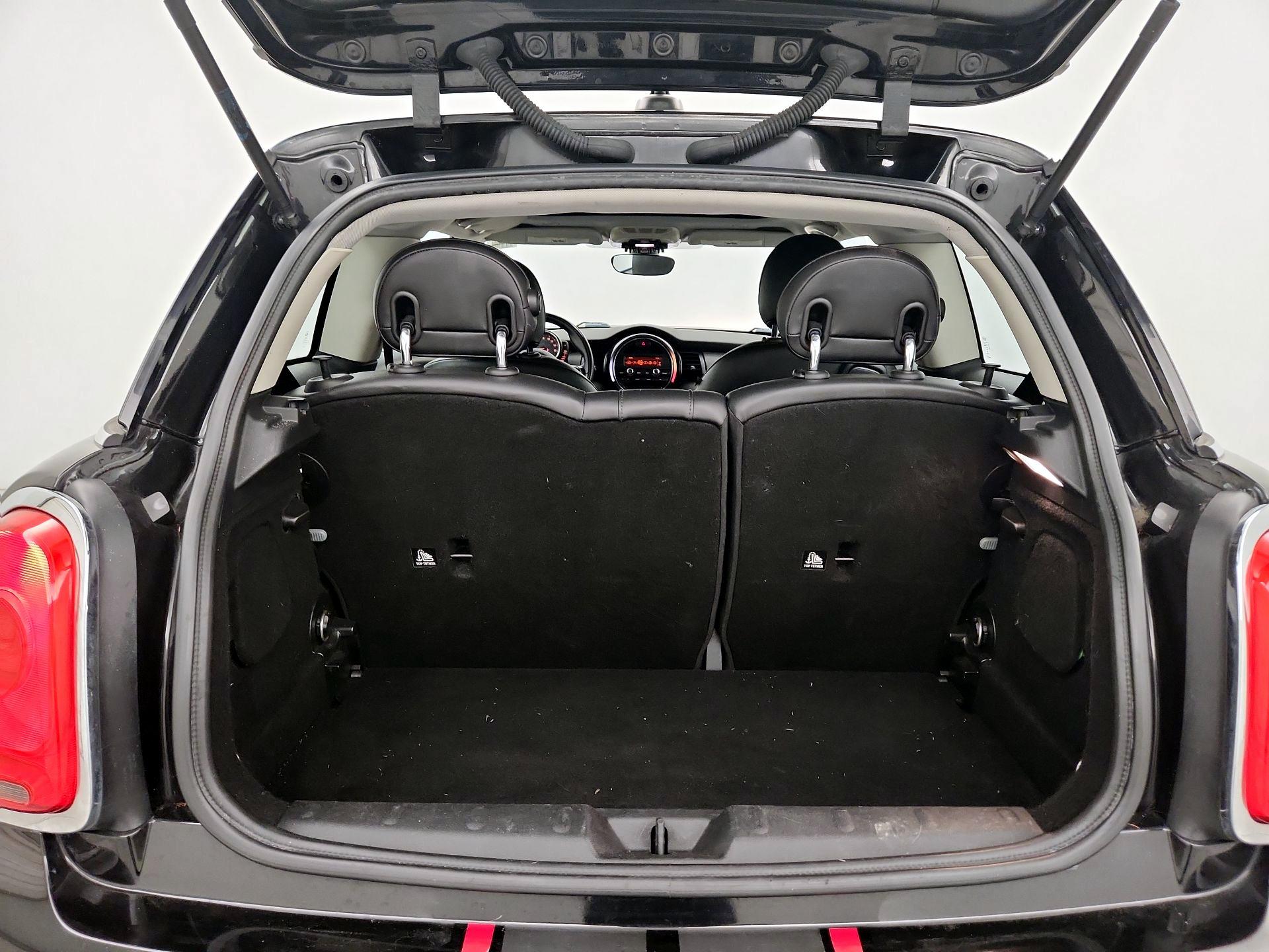 Thumbnail: 2015 MINI Cooper Hardtop - 20
