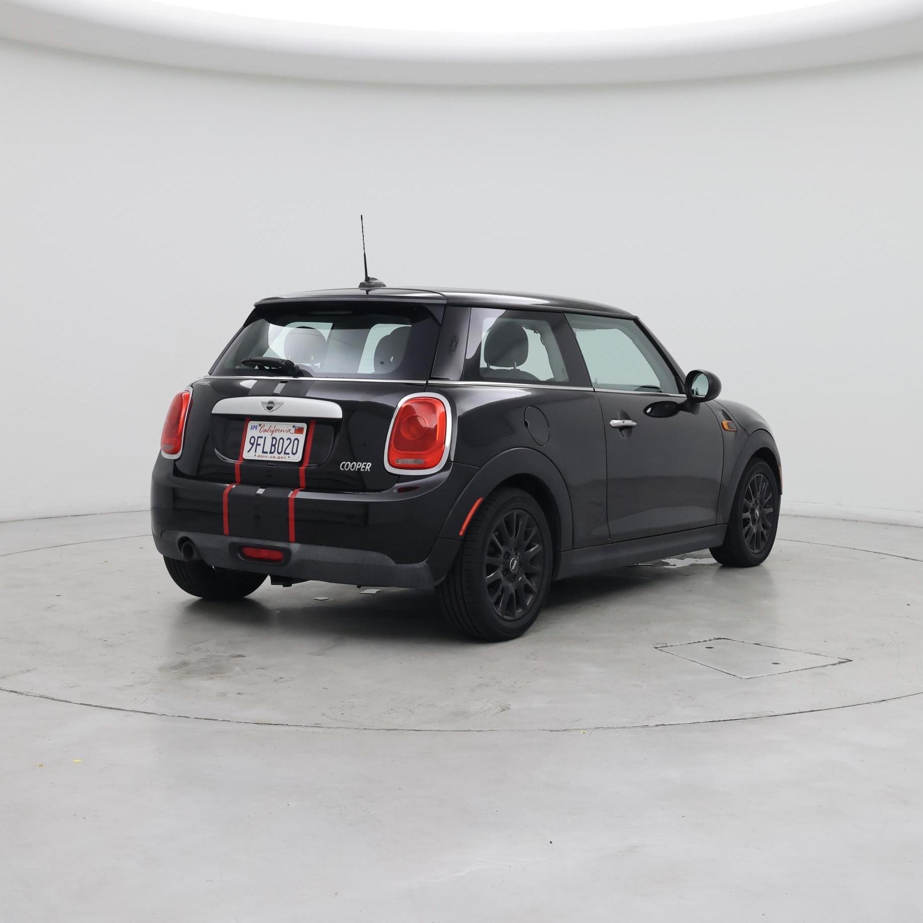 Thumbnail: 2015 MINI Cooper Hardtop - 8