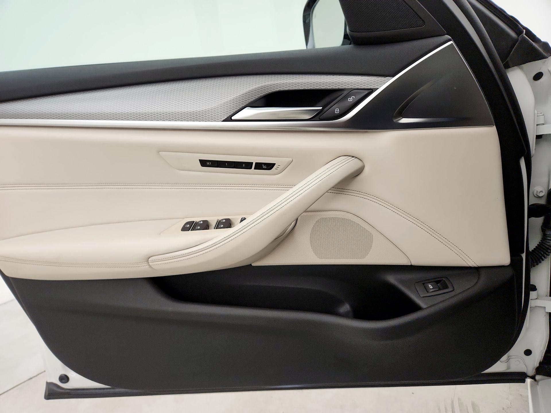 Thumbnail: 2019 BMW 5 Series - 12