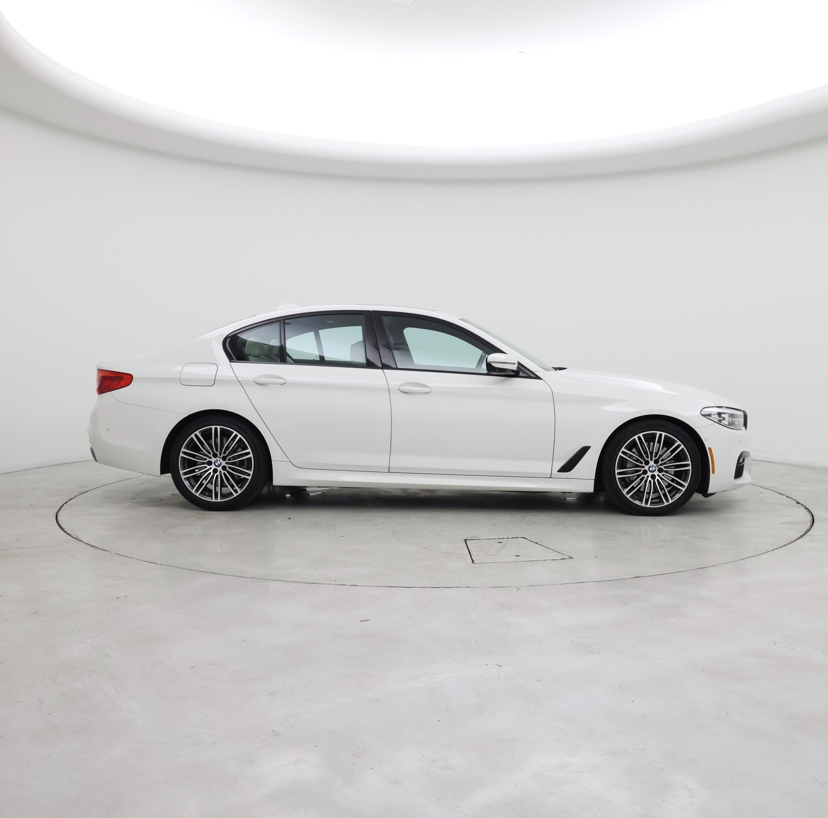 Thumbnail: 2019 BMW 5 Series - 7