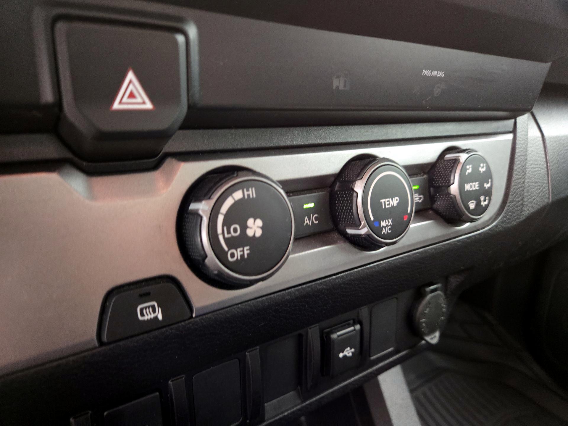 Thumbnail: 2022 Toyota Tacoma - 16