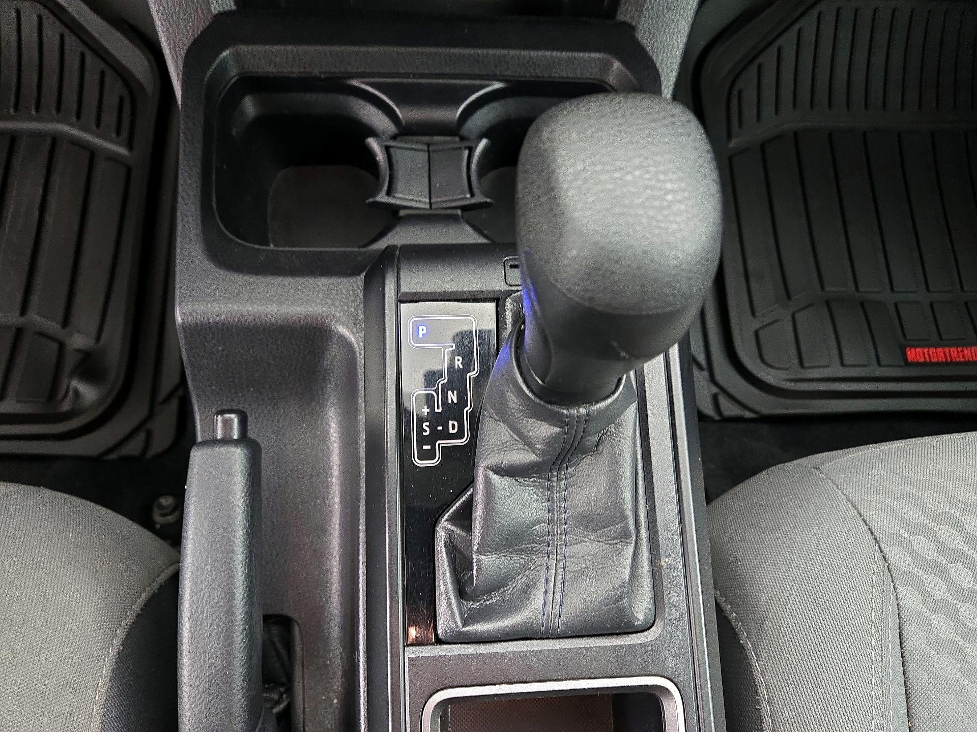 Thumbnail: 2022 Toyota Tacoma - 17