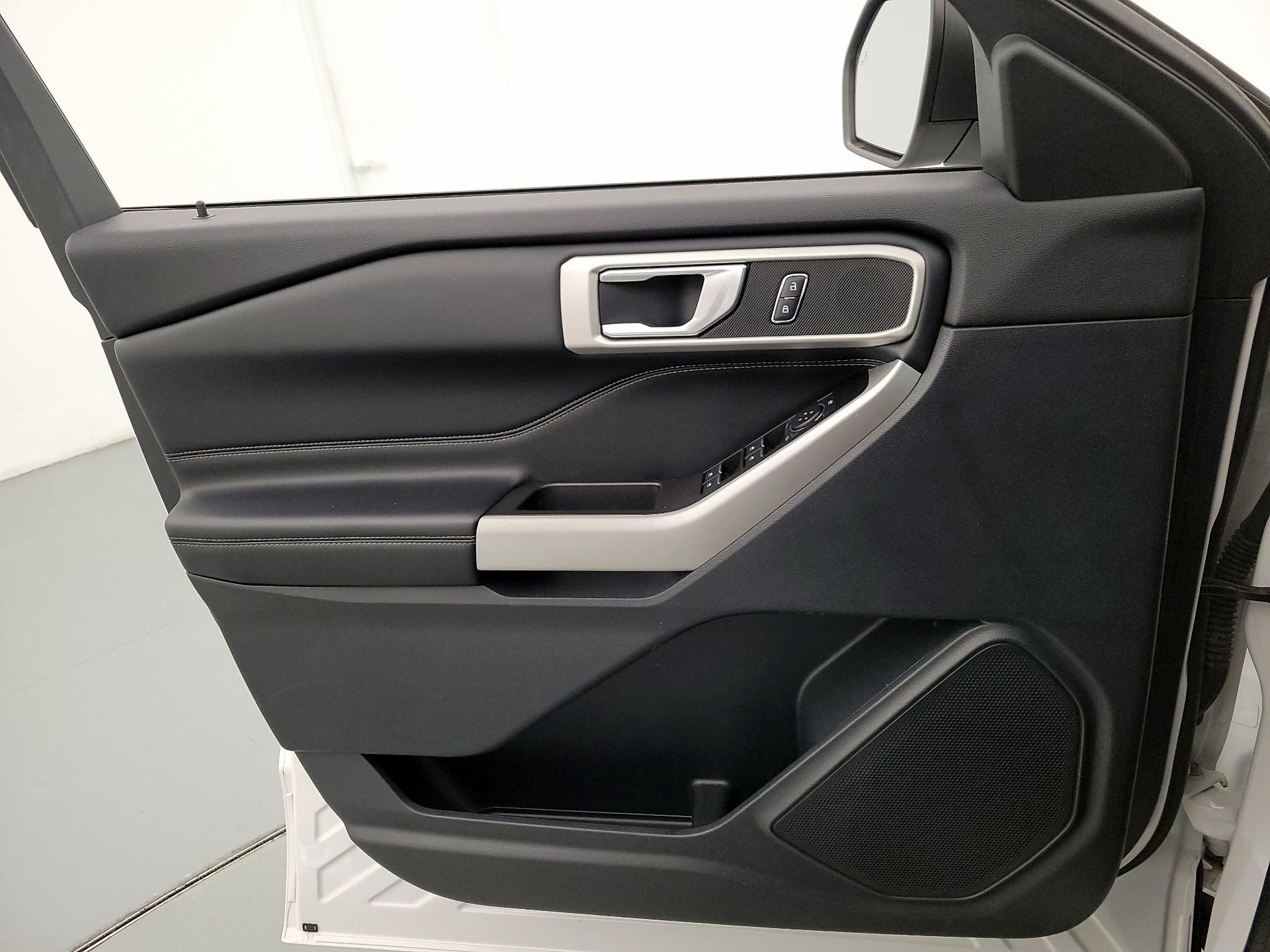 Thumbnail: 2021 Ford Explorer - 12