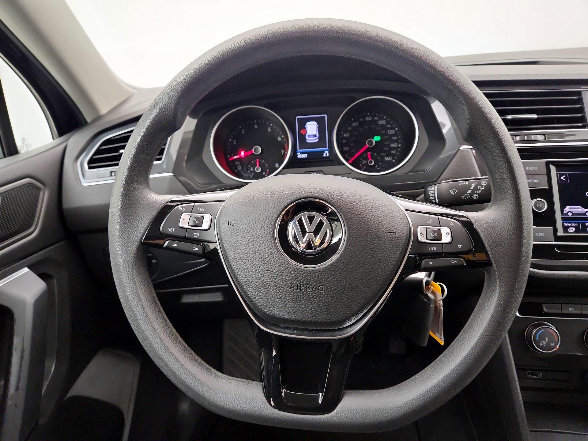 Thumbnail: 2019 Volkswagen Tiguan - 10