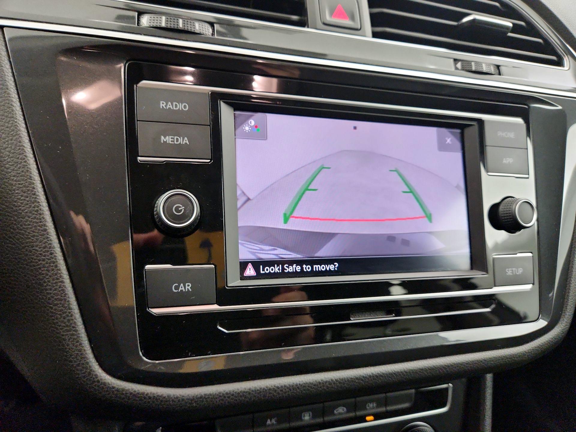 Thumbnail: 2019 Volkswagen Tiguan - 14