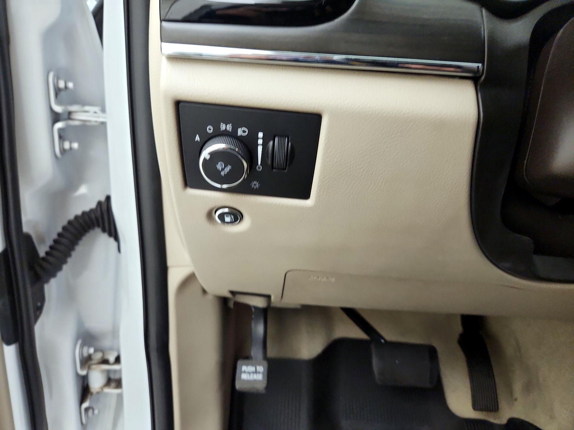Thumbnail: 2020 Jeep Grand Cherokee - 13