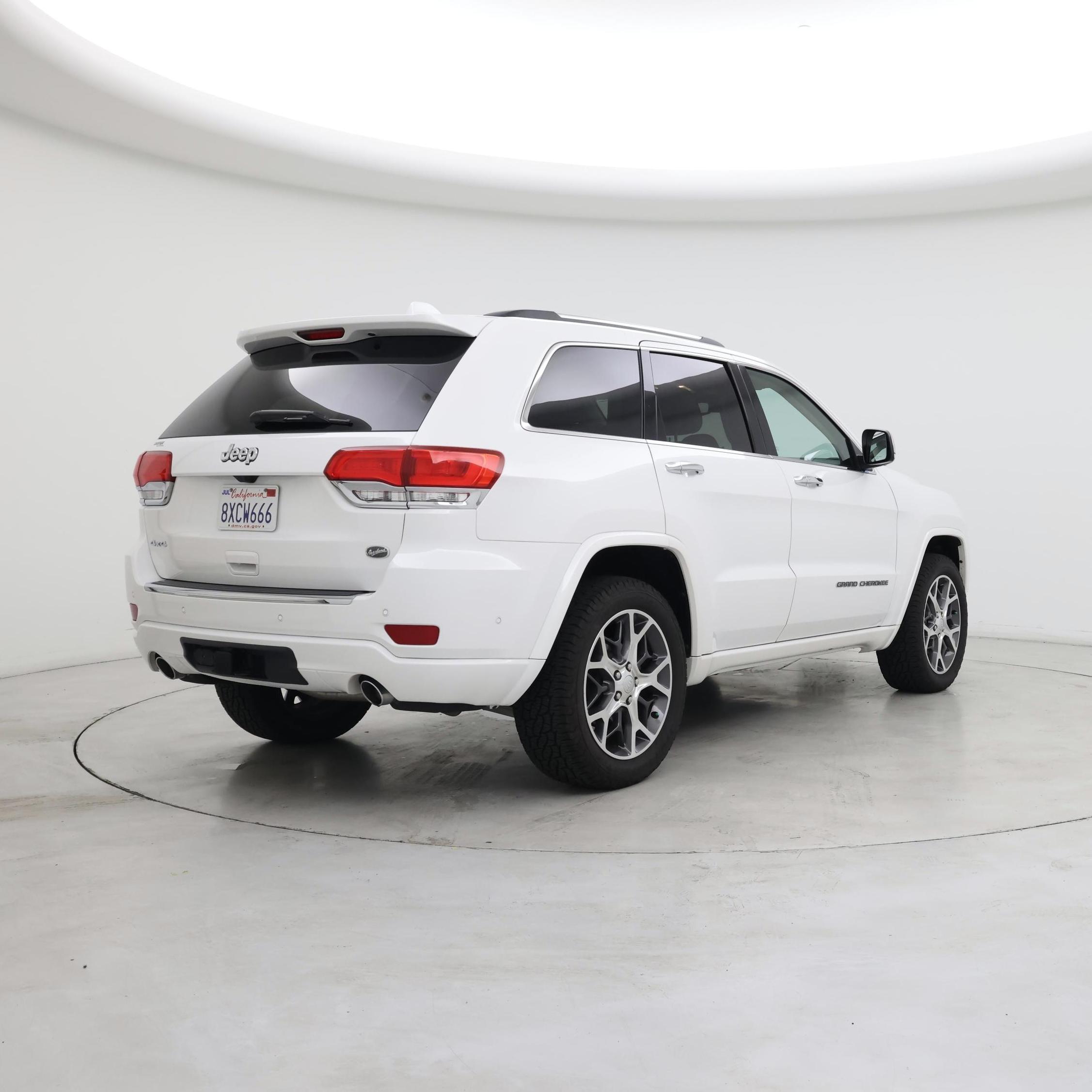 Thumbnail: 2020 Jeep Grand Cherokee - 8