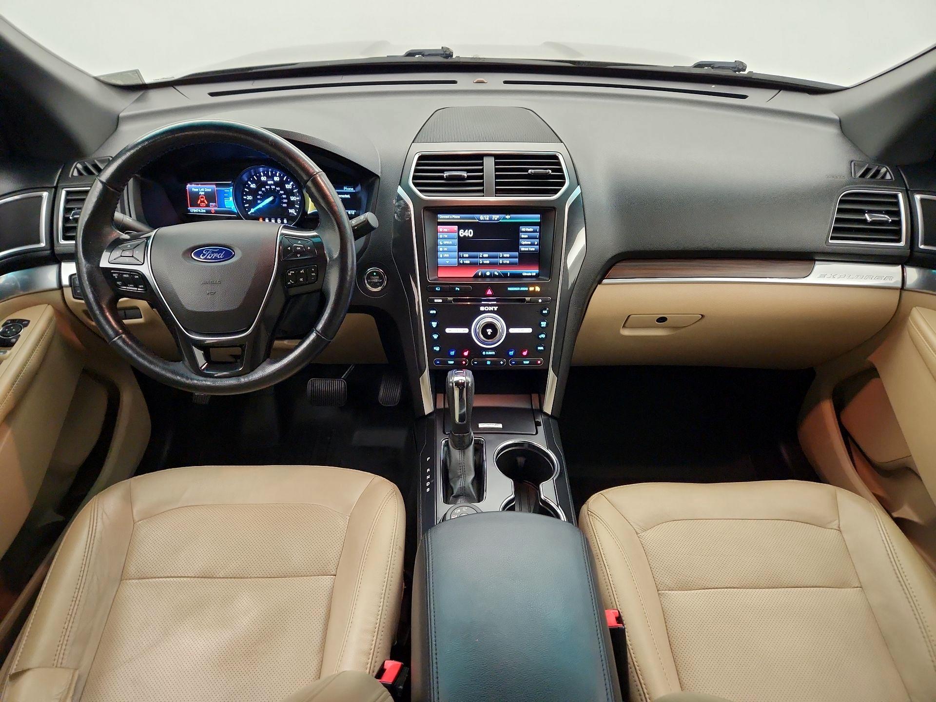 Thumbnail: 2016 Ford Explorer - 9