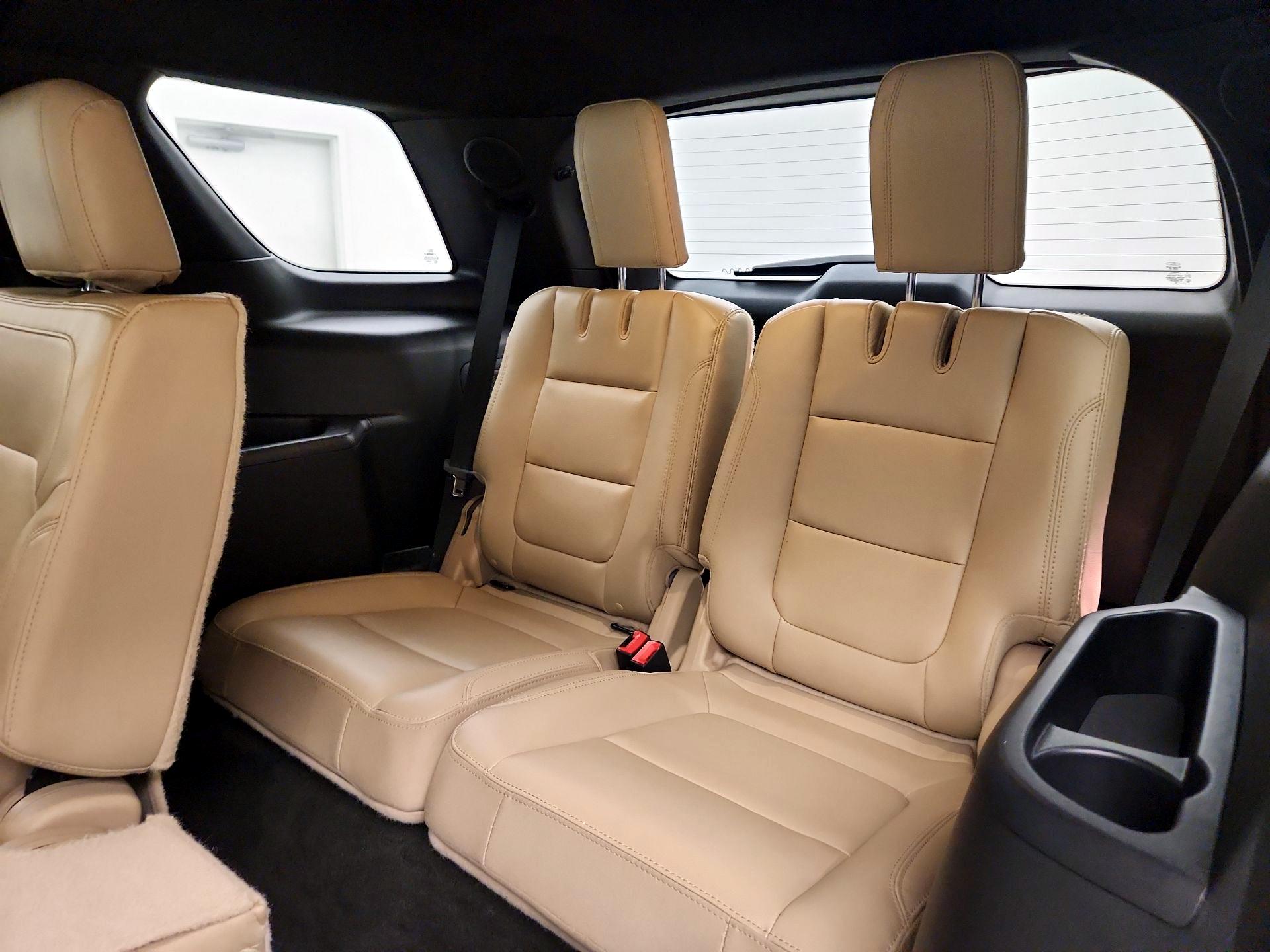 Thumbnail: 2016 Ford Explorer - 20