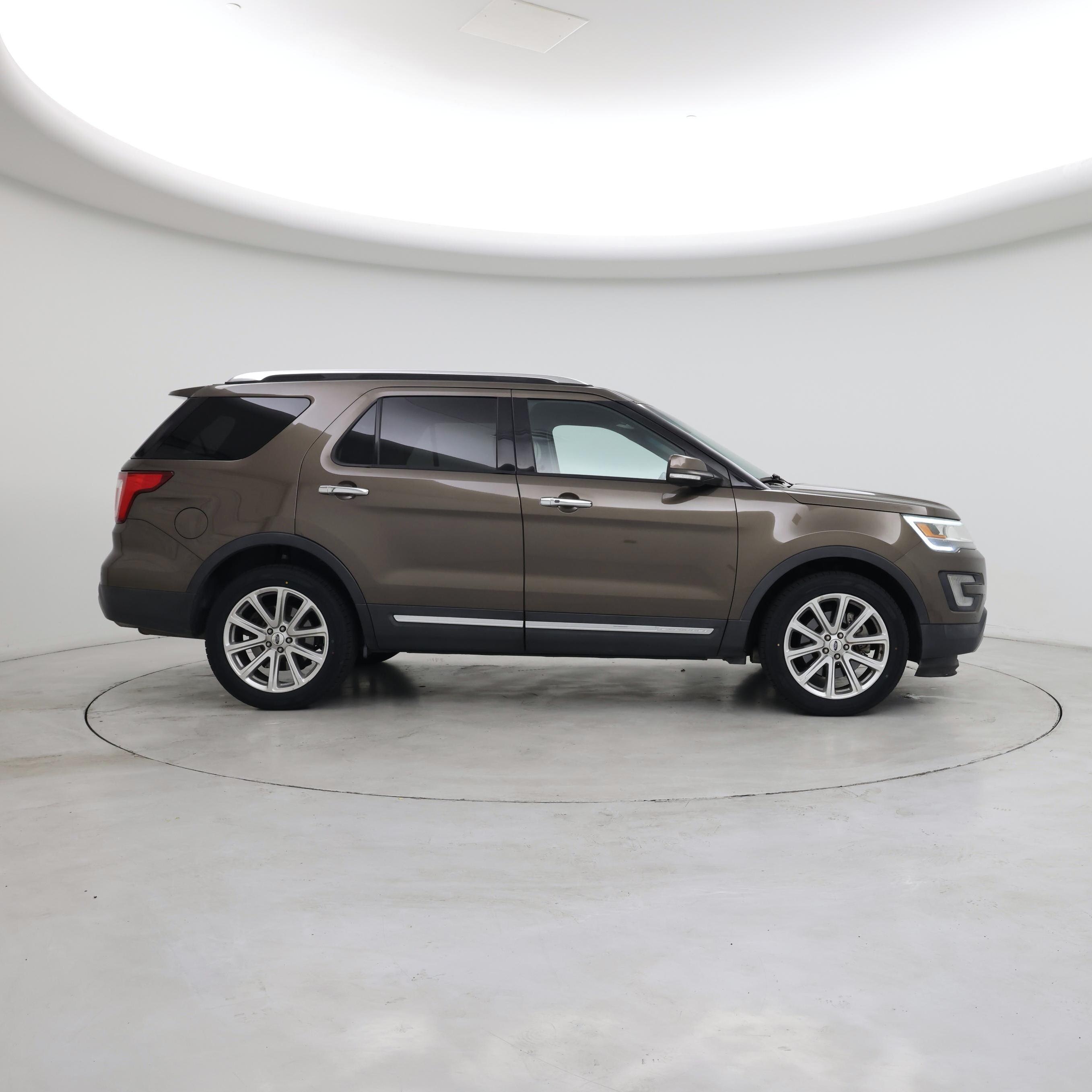 Thumbnail: 2016 Ford Explorer - 7