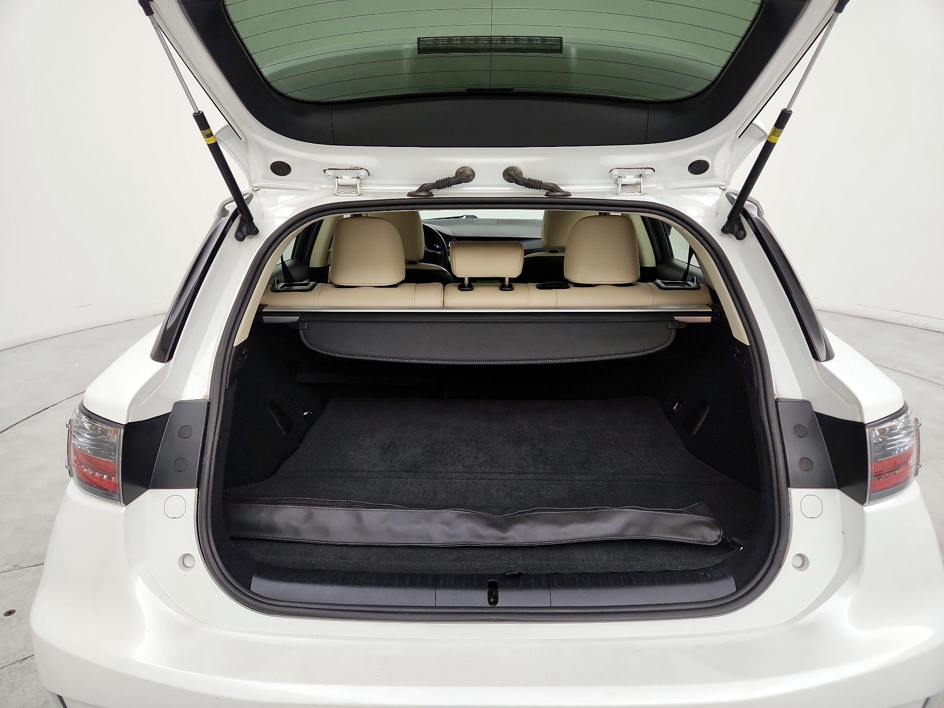 Thumbnail: 2014 Lexus CT - 20