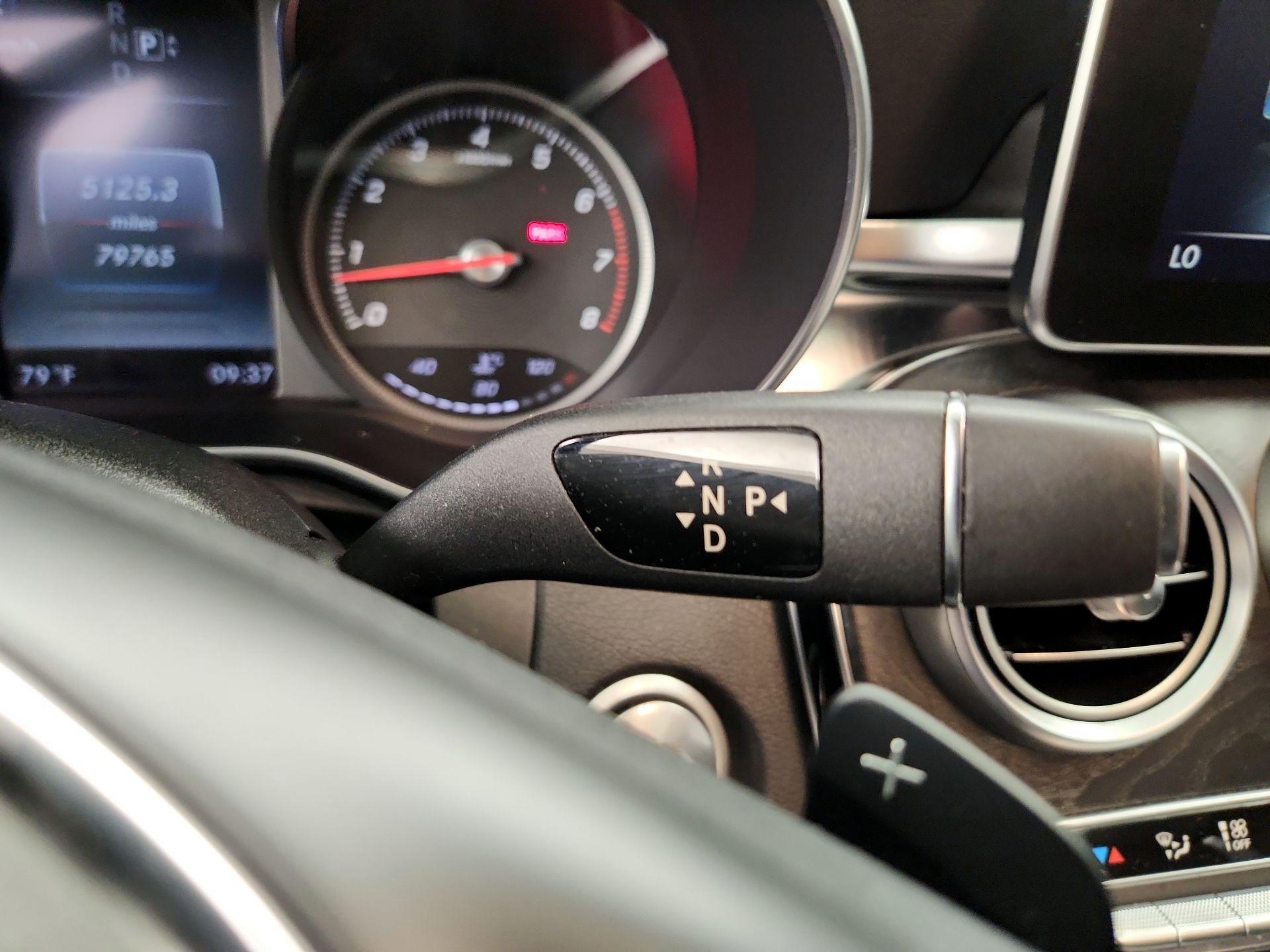 Thumbnail: 2015 Mercedes-Benz C-Class - 18