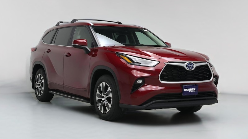 2023 Toyota Highlander XLE Hero Image