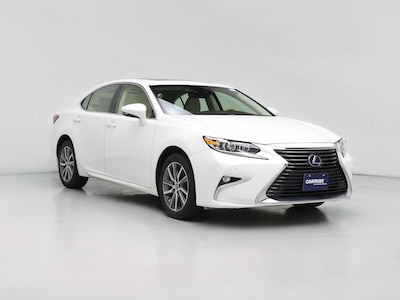 White 2017 Lexus ES 300h
